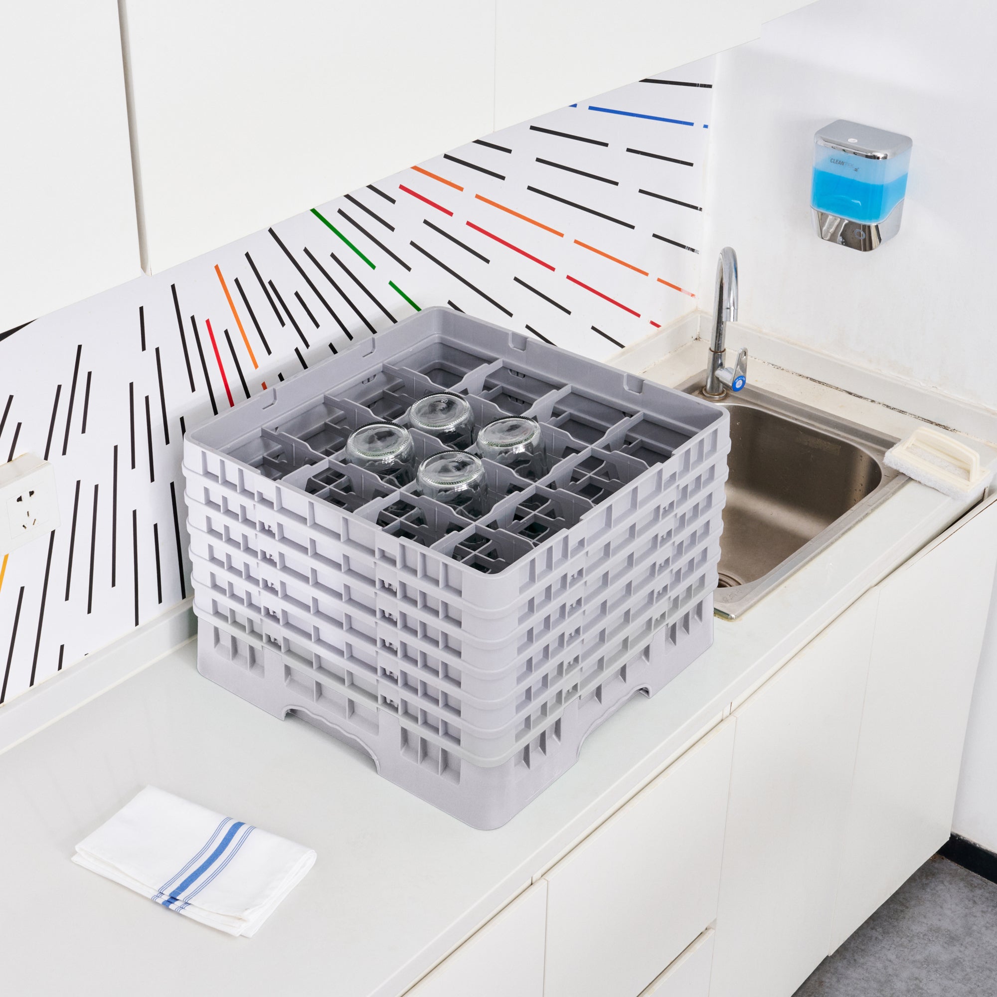 Clean Tek Professional Gray Glass Rack - 16 Compartments, 1 Full Drop and 5 Half Drop Extenders - 19 3/4" x 19 3/4" x 13 3/4" - 1 count box