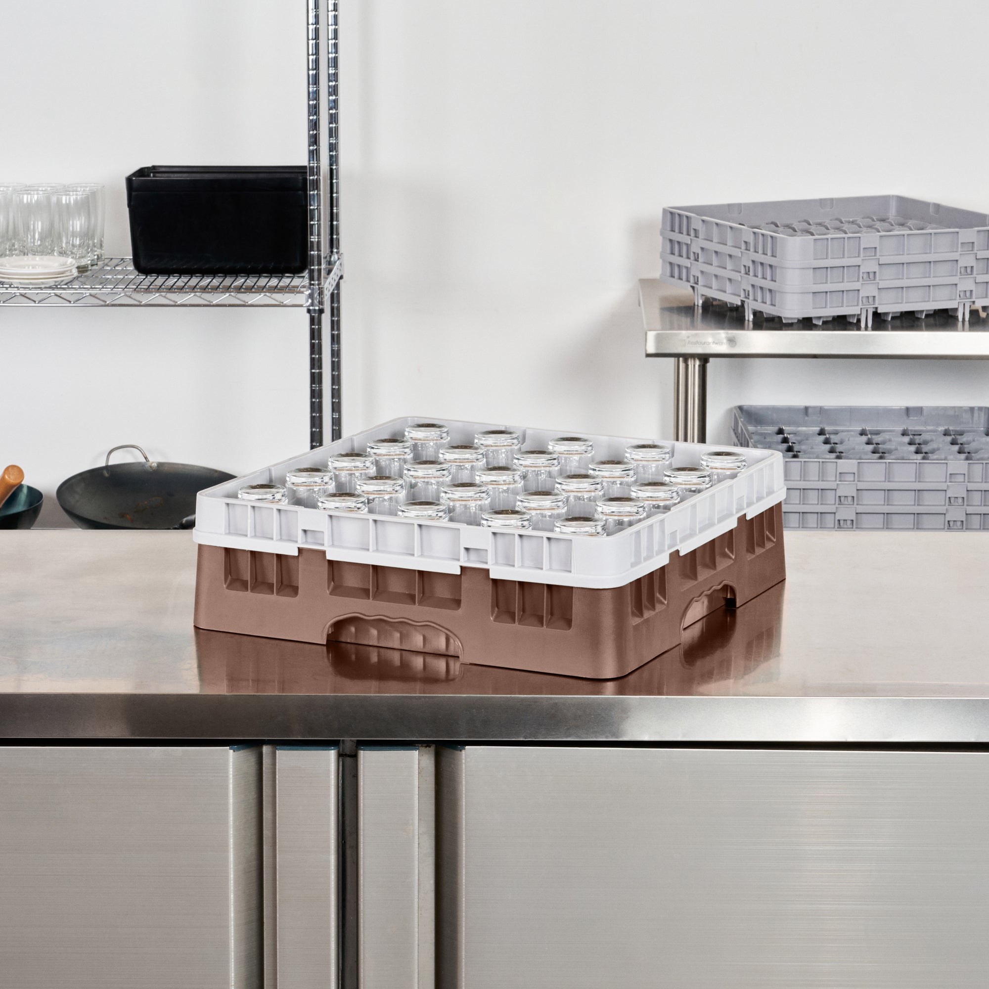 Clean Tek Professional Brown Glass Rack - 25 Compartments, 1 Full Drop Extender - 19 3/4" x 19 3/4" x 5 3/4" - 1 count box