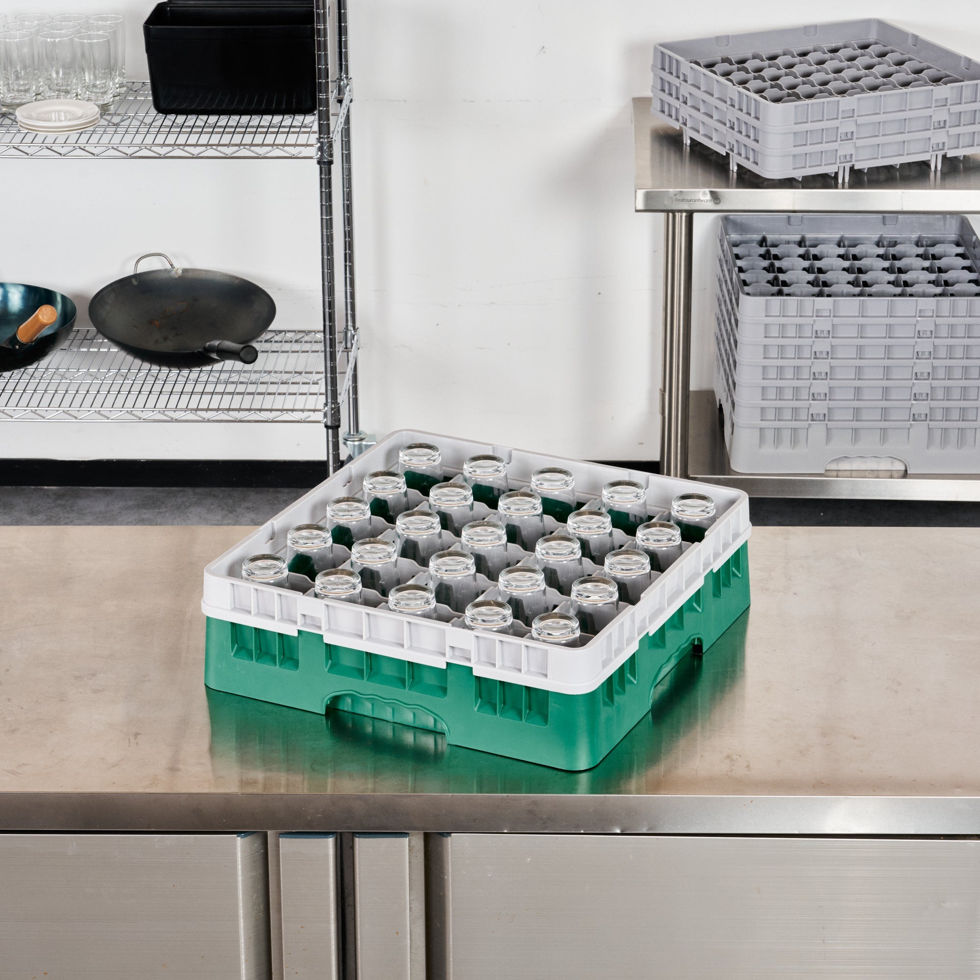 Clean Tek Professional Green Glass Rack - 25 Compartments, 1 Full Drop Extender - 19 3/4" x 19 3/4" x 5 3/4" - 1 count box