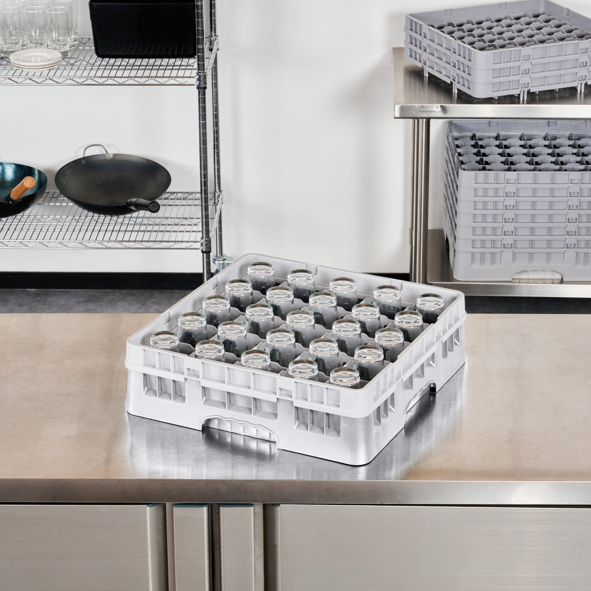 Clean Tek Professional Gray Glass Rack - 25 Compartments, 1 Full Drop Extender - 19 3/4" x 19 3/4" x 5 3/4" - 1 count box