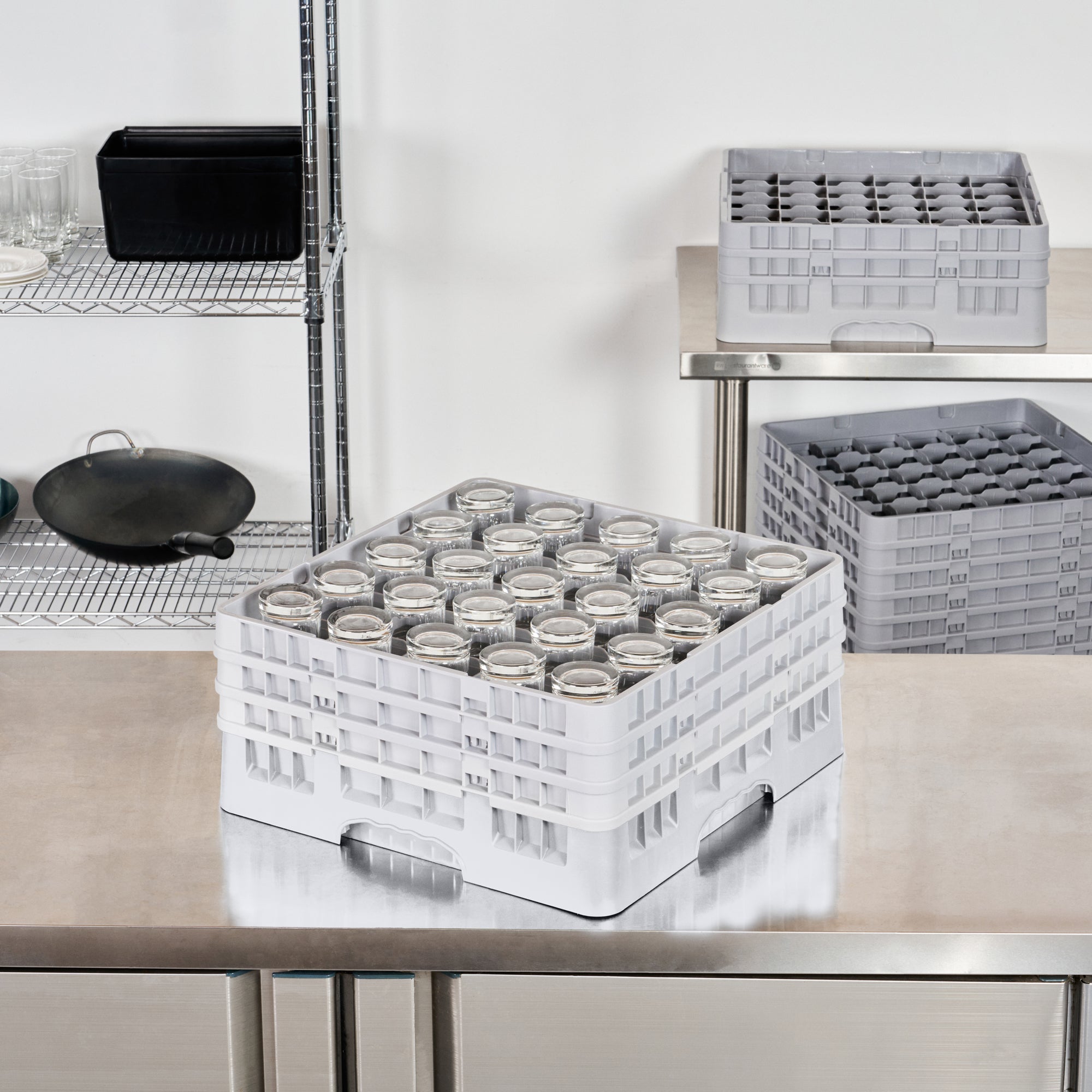 Clean Tek Professional Gray Glass Rack - 25 Compartments, 1 Full Drop and 2 Half Drop Extenders - 19 3/4" x 19 3/4" x 8 3/4" - 1 count box