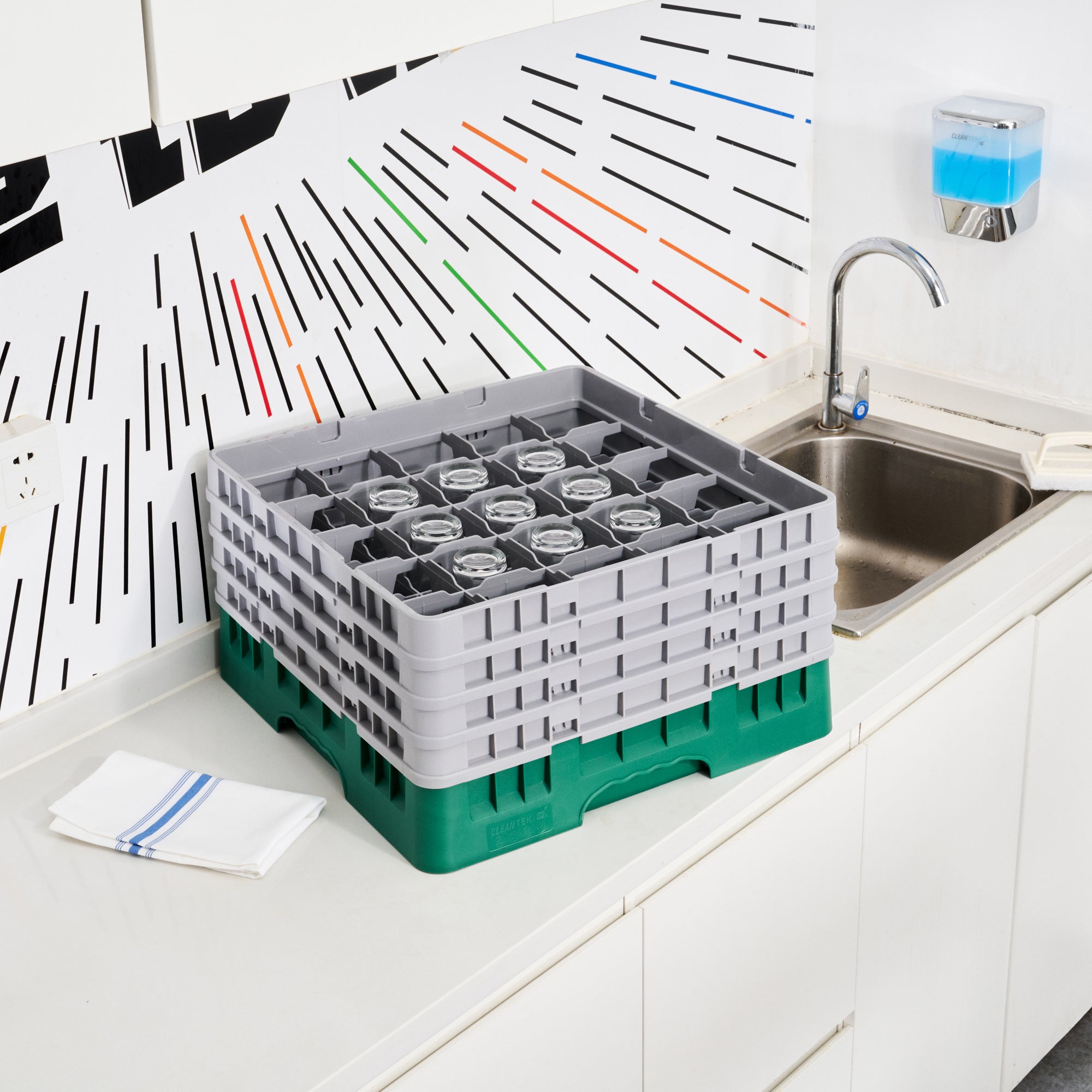 Clean Tek Professional Green Glass Rack - 25 Compartments, 1 Full Drop and 3 Half Drop Extenders - 19 3/4" x 19 3/4" x 10 1/2" - 1 count box