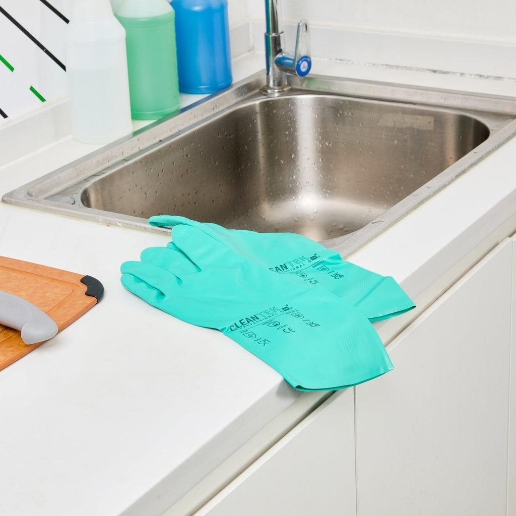 Clean Tek Professional Green Large Nitrile Gloves - 15 mil, Flock Lining, Chemical-Resistant - 13" x 4 1/2" - Pair - 1 count box