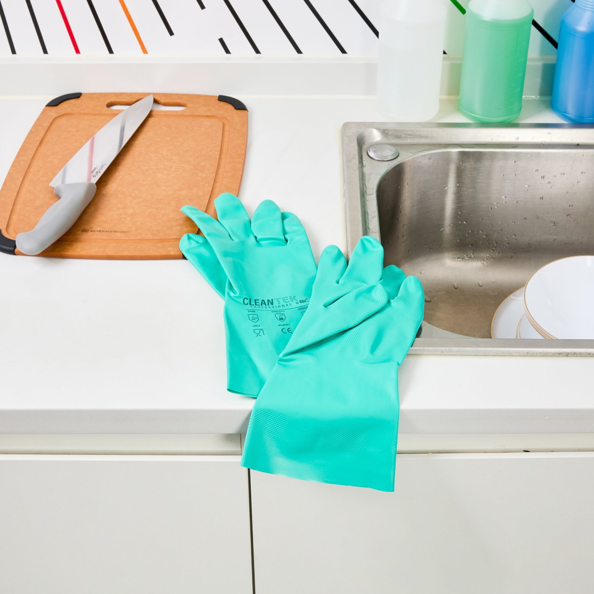 Clean Tek Professional Green Large Nitrile Gloves - 15 mil, Flock Lining, Chemical-Resistant - 13" x 4 1/2" - Pair - 10 count box