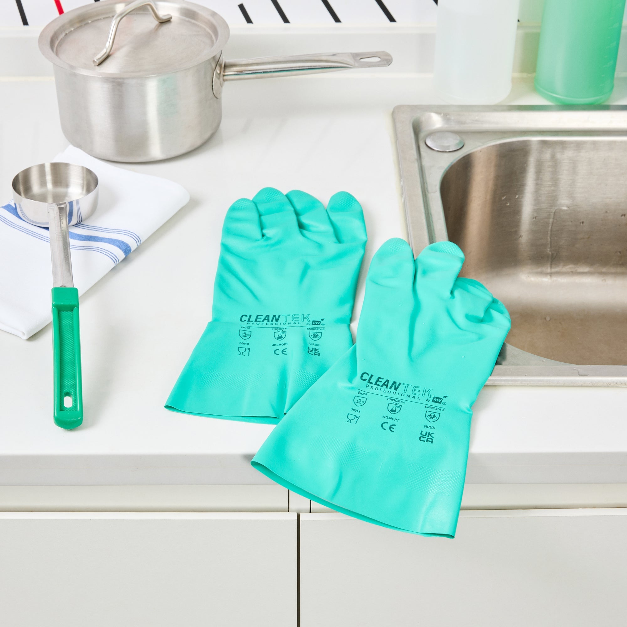 Clean Tek Professional Green XXL Nitrile Gloves - 15 mil, Flock Lining, Chemical-Resistant - 13" x 5" - Pair - 10 count box