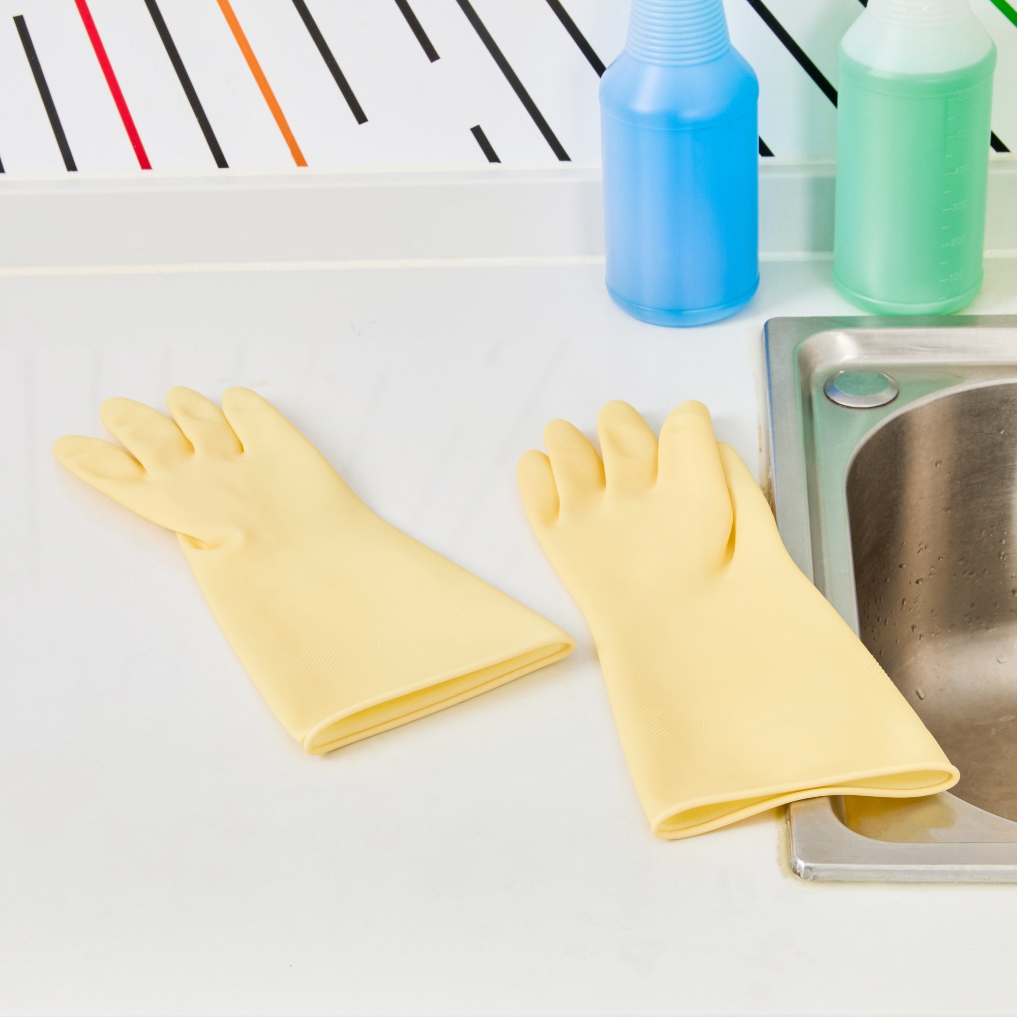 Clean Tek Professional Yellow Medium Latex Gloves - 22 mil - 13" x 4 1/4" - Pair - 10 count box