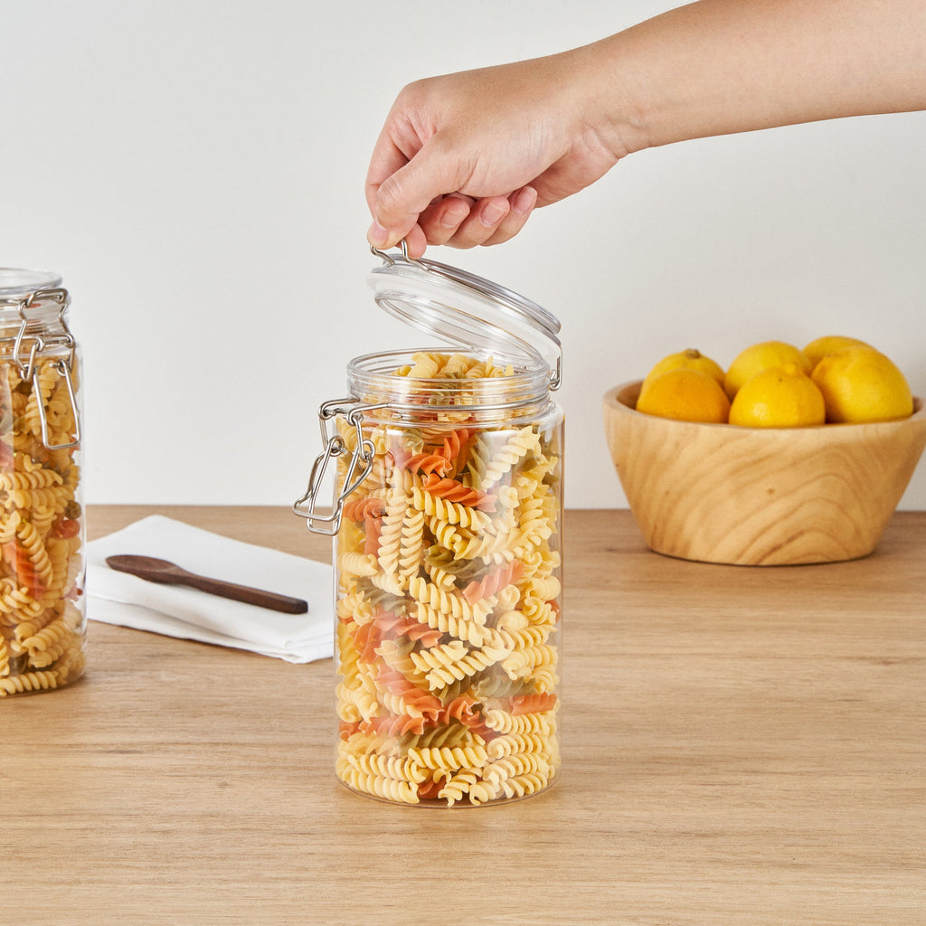 Met Lux 51 oz Round Clear Plastic Storage Jar - with Hinged Lid - 4 1/4" x 4 1/4" x 8 1/4" - 20 count box