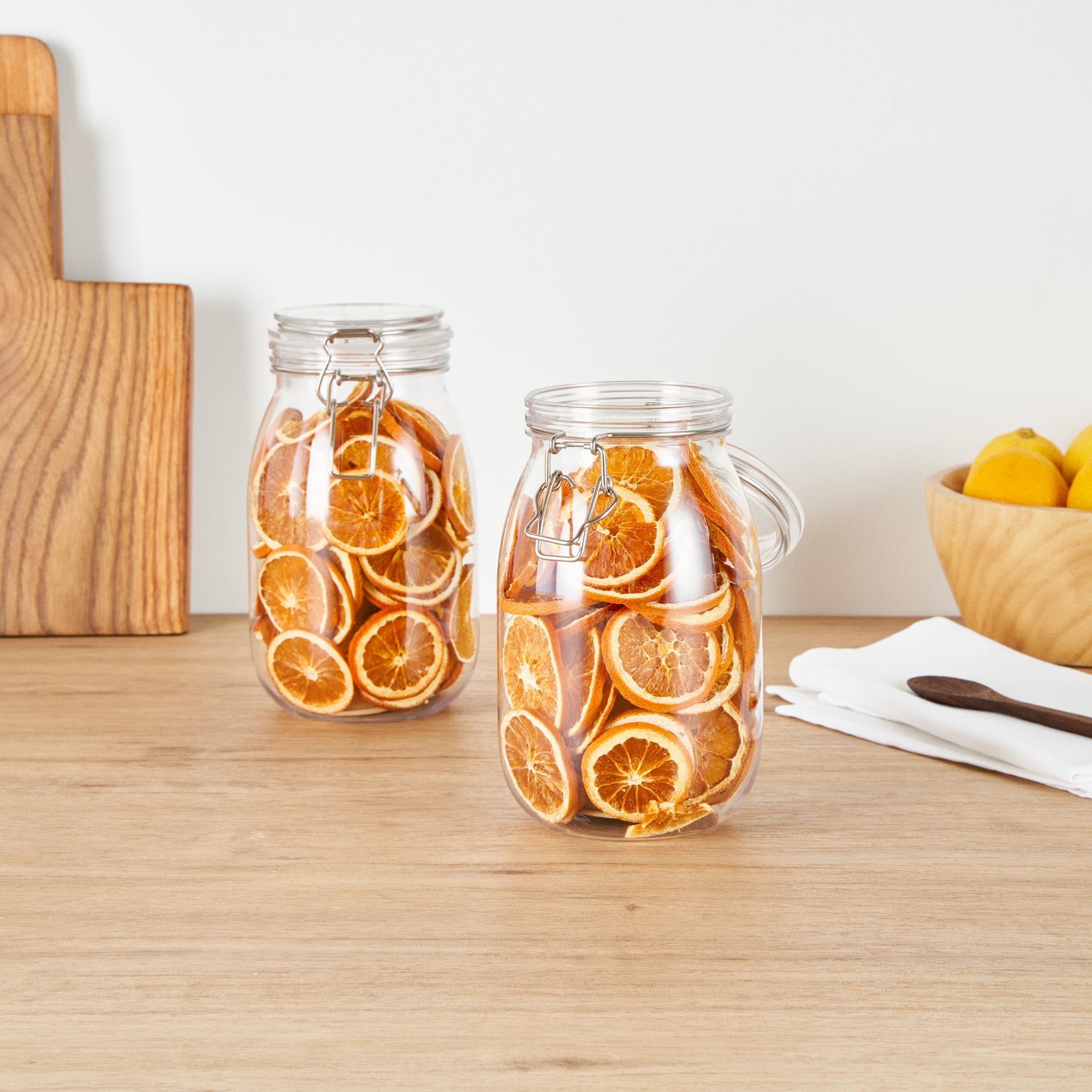 Met Lux 56 oz Round Clear Plastic Storage Jar - with Hinged Lid - 4 3/4" x 4 3/4" x 8 1/4" - 20 count box