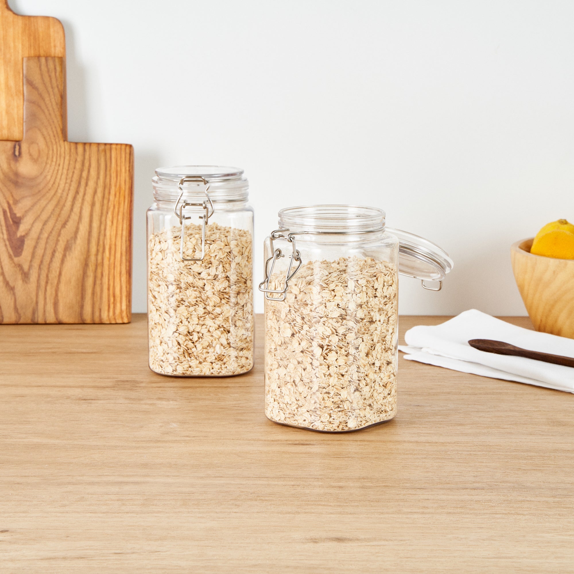 Met Lux 53 oz Square Clear Plastic Storage Jar - with Hinged Lid - 4 1/4" x 4 1/4" x 7 3/4" - 20 count box