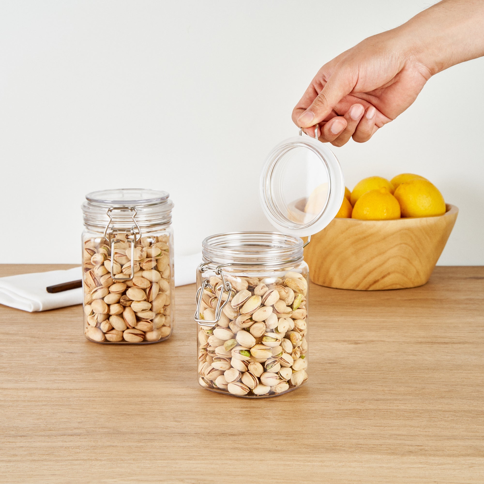 Met Lux 29 oz Square Clear Plastic Storage Jar - with Hinged Lid - 3 3/4" x 3 3/4" x 6" - 20 count box