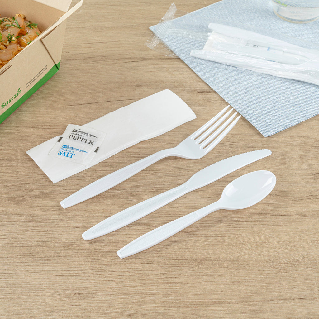 Chef 101 White Plastic Cutlery Set - with Napkin and Salt / Pepper Packets, Extra Heavy Weight, Wrapped - 7 1/2" - 500 count box