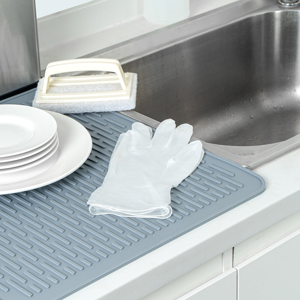 Serve Secure Clear Small Vinyl Gloves - Powder-Free, Latex-Free - 9" x 3 1/4" - 100 count box