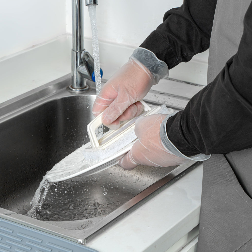 Serve Secure Clear Small Vinyl Gloves - Powder-Free, Latex-Free - 9" x 3 1/4" - 1000 count box
