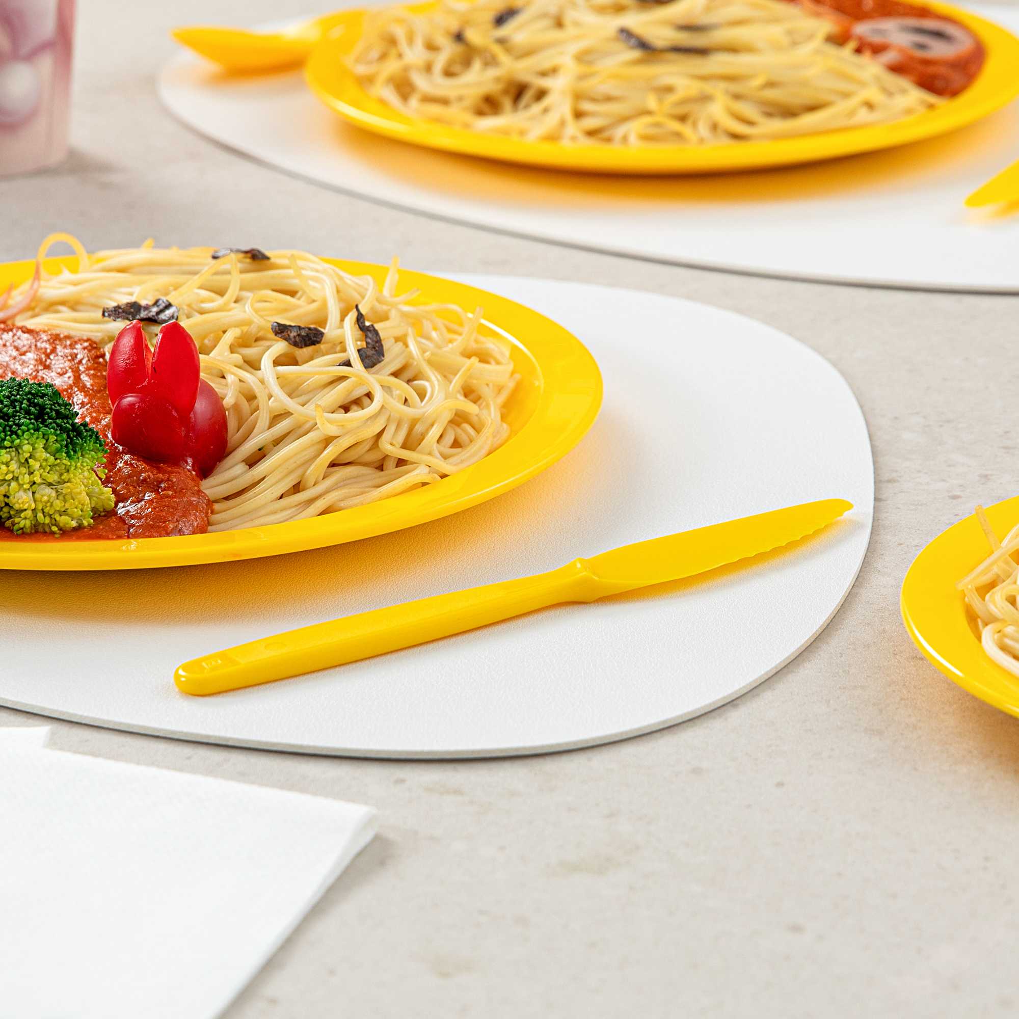 RW Kids Yellow Plastic Knife - 7" - 10 count box