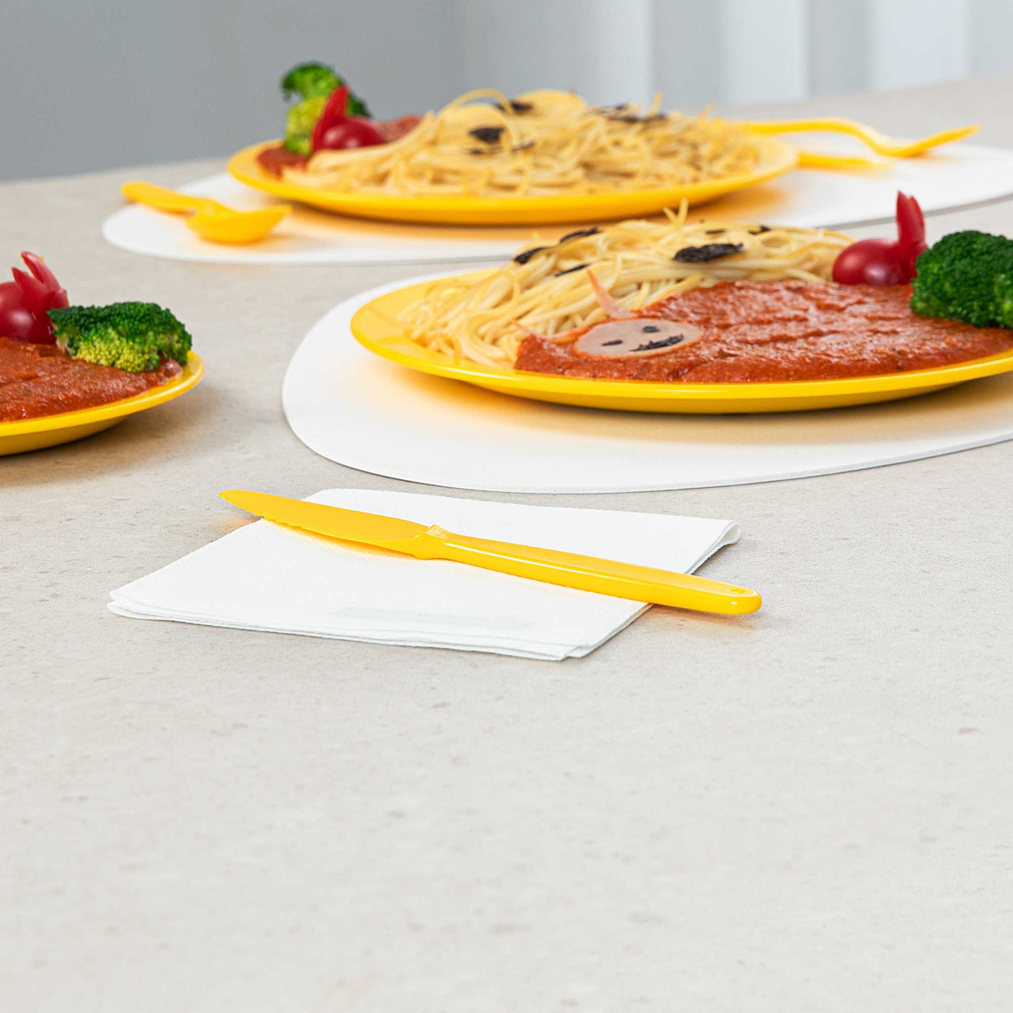 RW Kids Yellow Plastic Knife - 7" - 10 count box