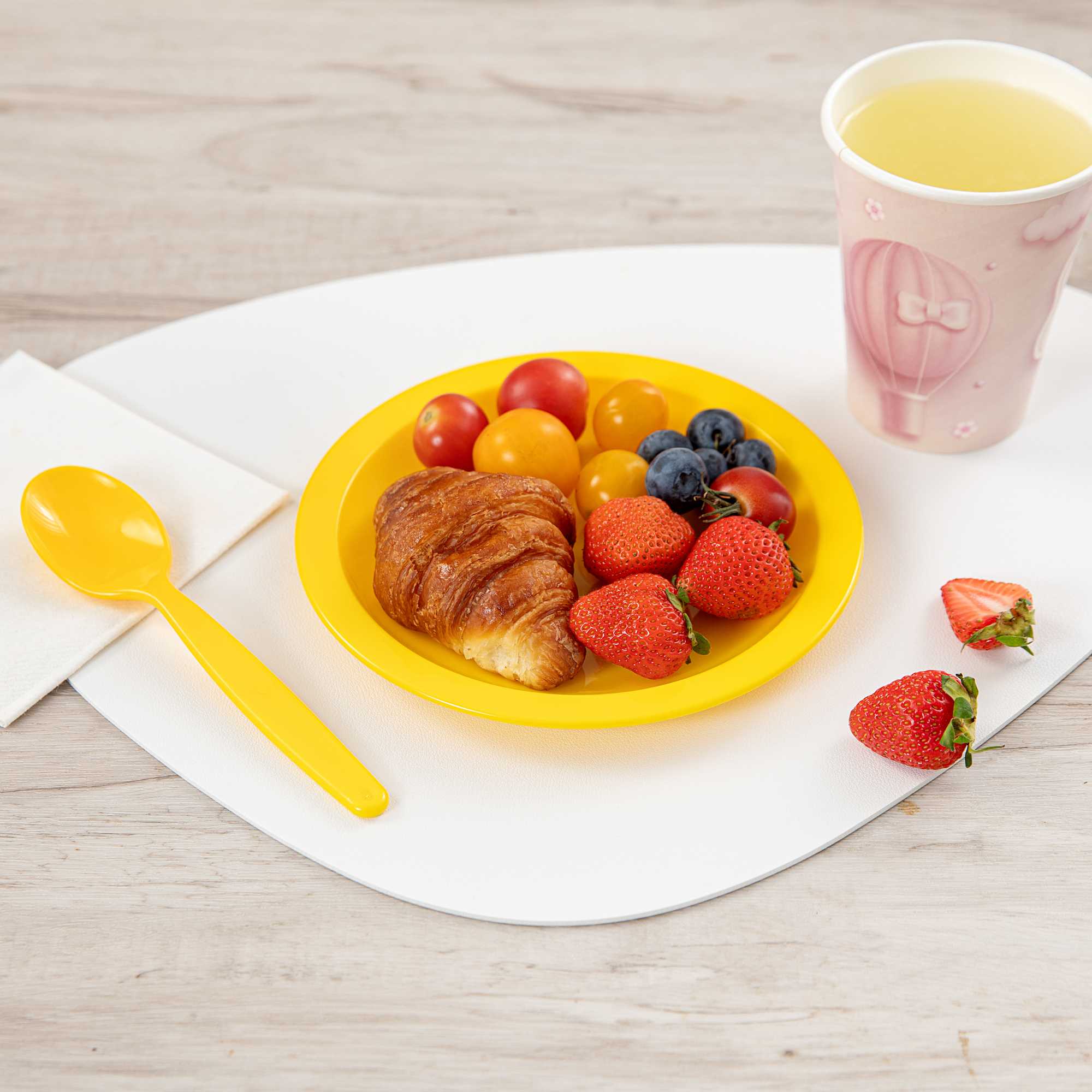 RW Kids Round Yellow Plastic Plate - 6 3/4" x 6 3/4" - 10 count box