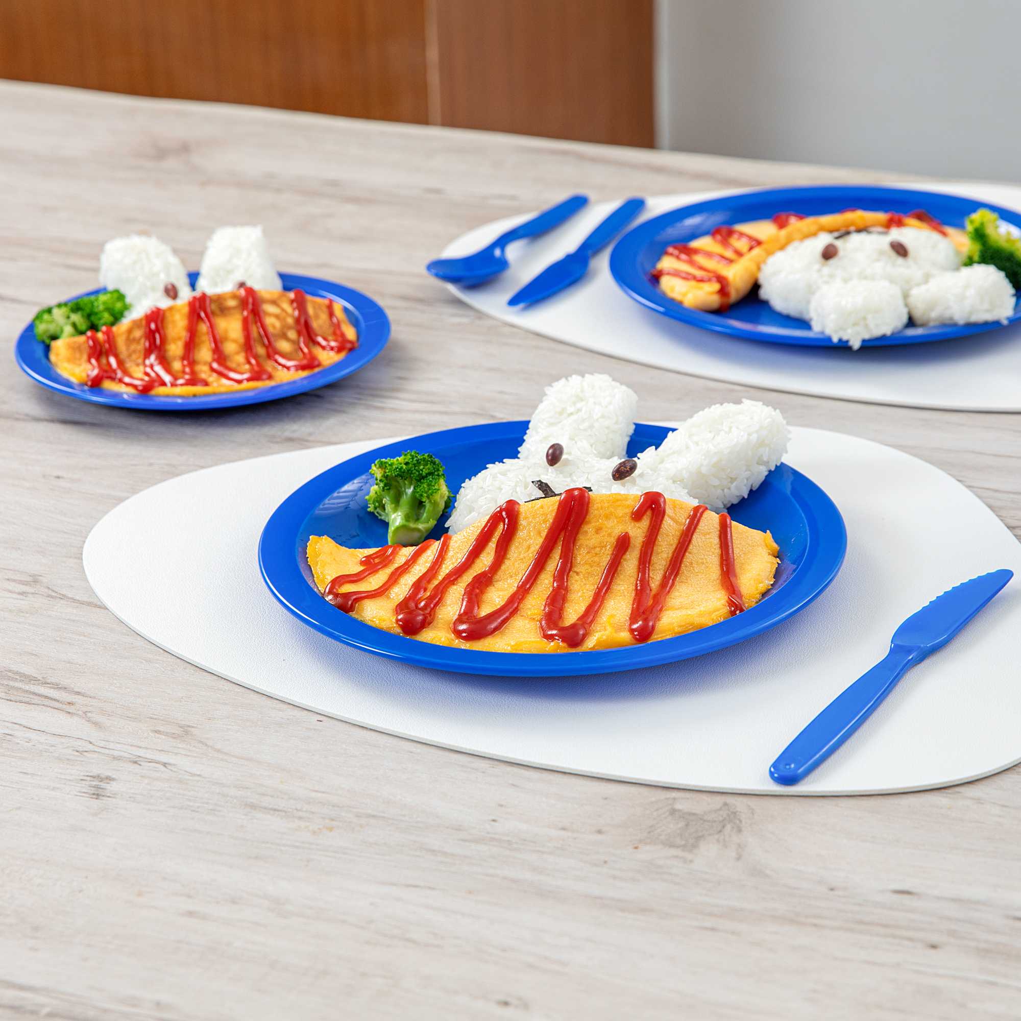 RW Kids Round Blue Plastic Plate - 9" x 9" - 10 count box