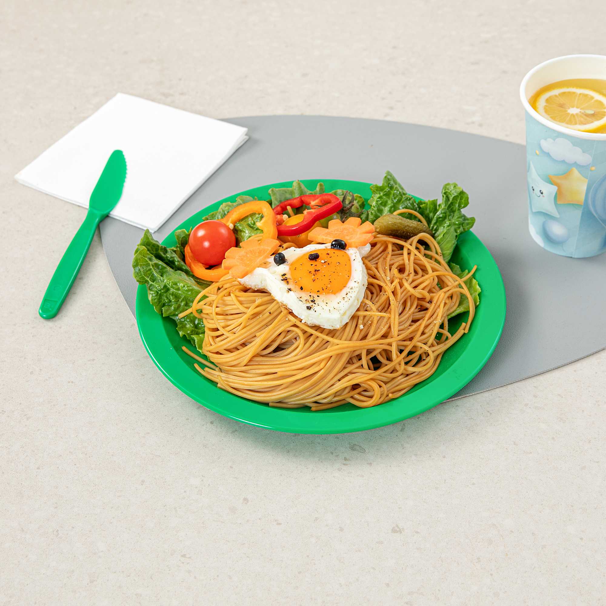 RW Kids Round Green Plastic Plate - 9" x 9" - 10 count box
