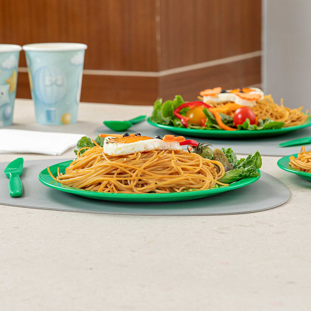 RW Kids Round Green Plastic Plate - 9" x 9" - 10 count box
