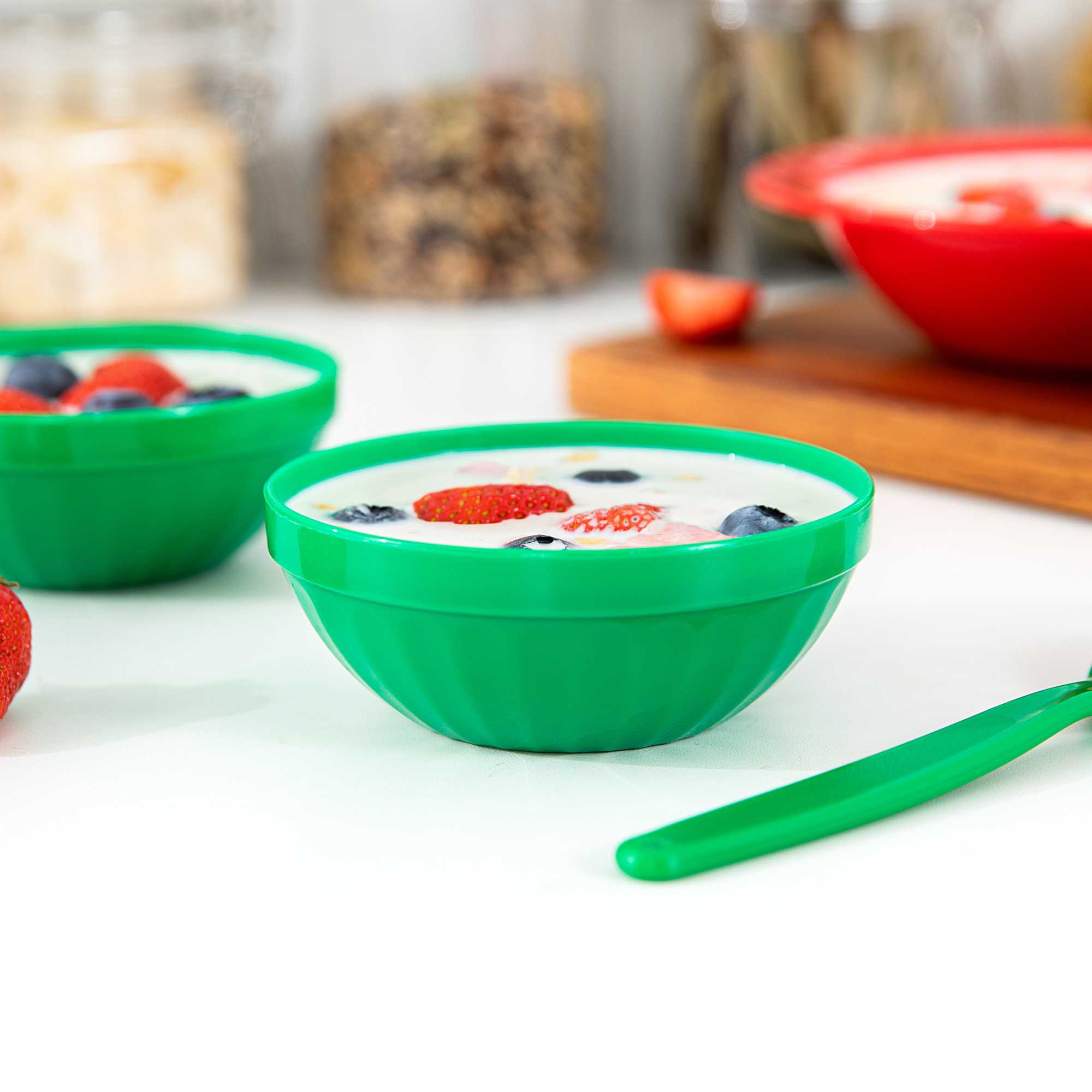 RW Kids 7 oz Round Green Plastic Bowl - 4" x 4" x 7" - 10 count box