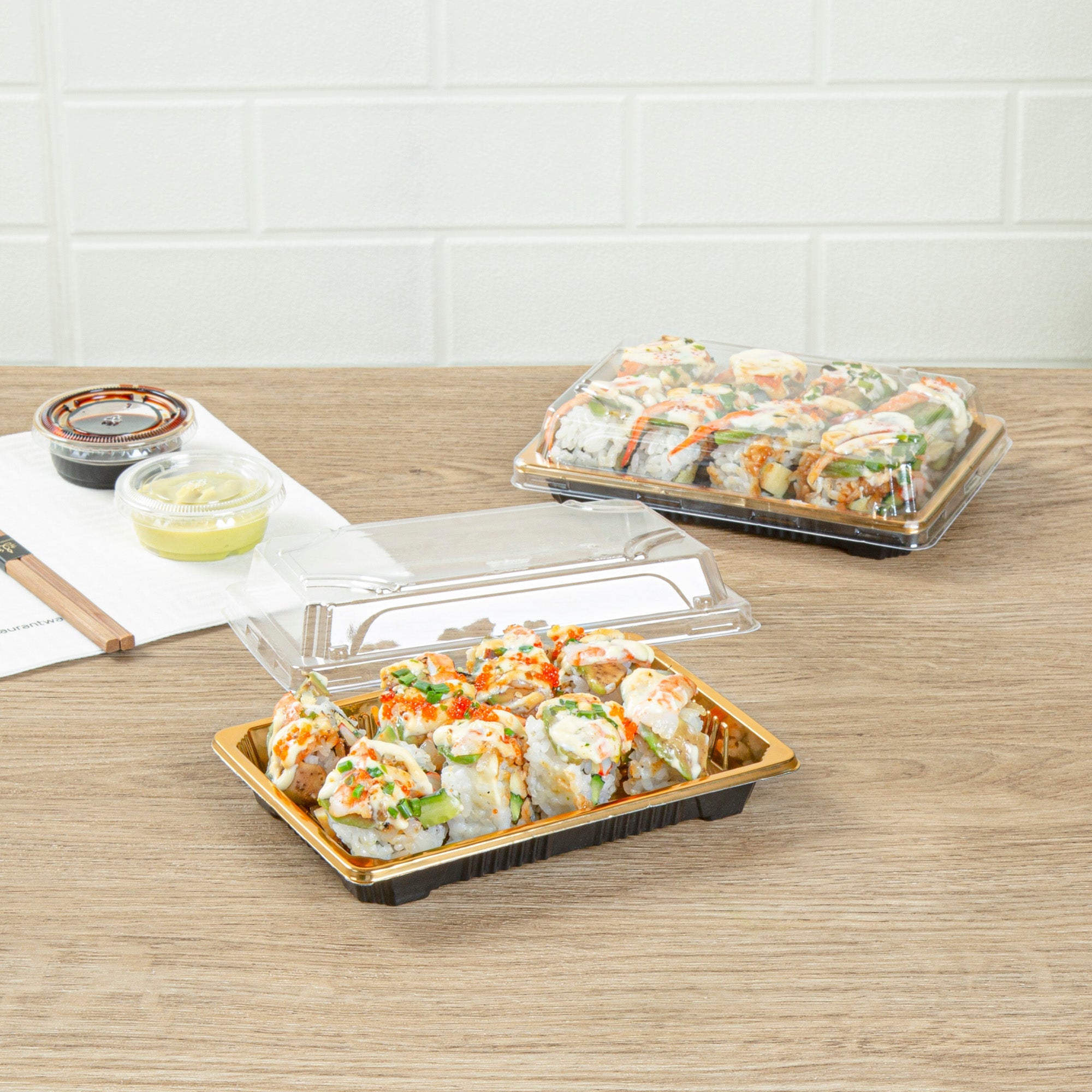 Roku Rectangle Gold Plastic Take Out Sushi Tray - with Clear Lid - 6 1/2" x 4 1/4" x 1 1/2" - 100 count box