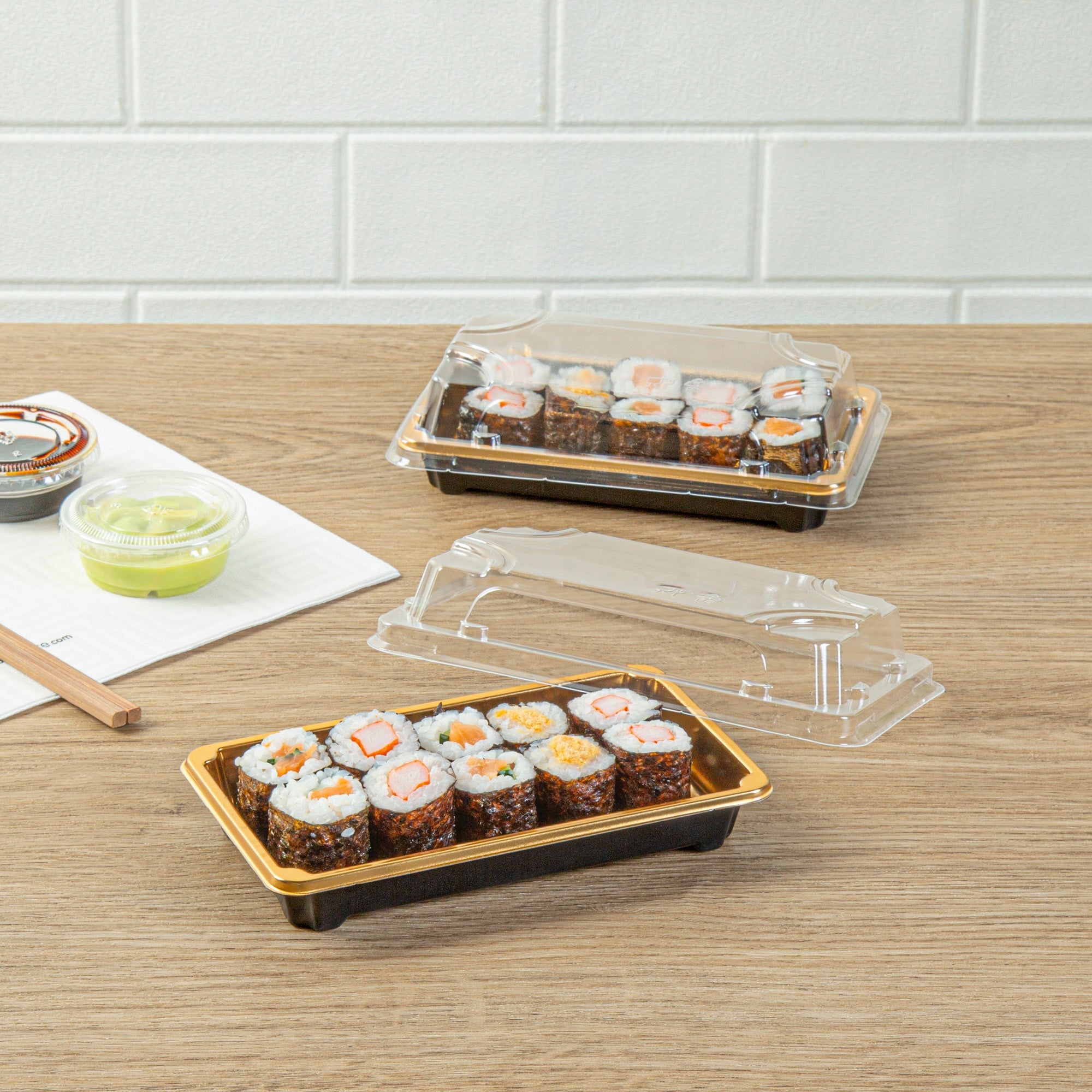 Roku Rectangle Gold Plastic Take Out Sushi Tray - with Clear Lid - 6" x 3 1/2" x 1 3/4" - 100 count box