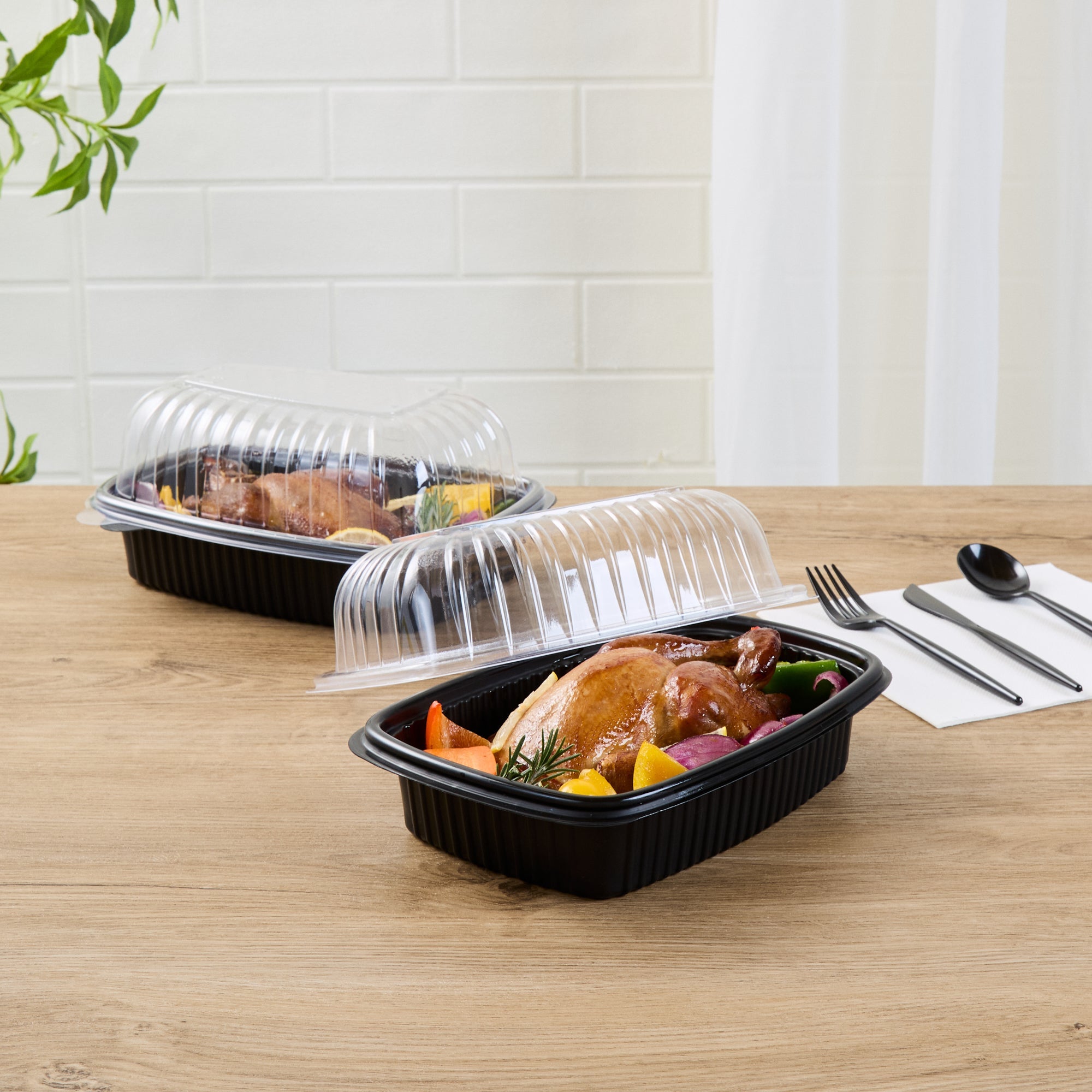 Chef 101 Black Plastic Chicken Roaster Container - with Clear Dome Lid, Microwavable - 10 1/4" x 7 1/4" x 4 3/4" - 50 count box