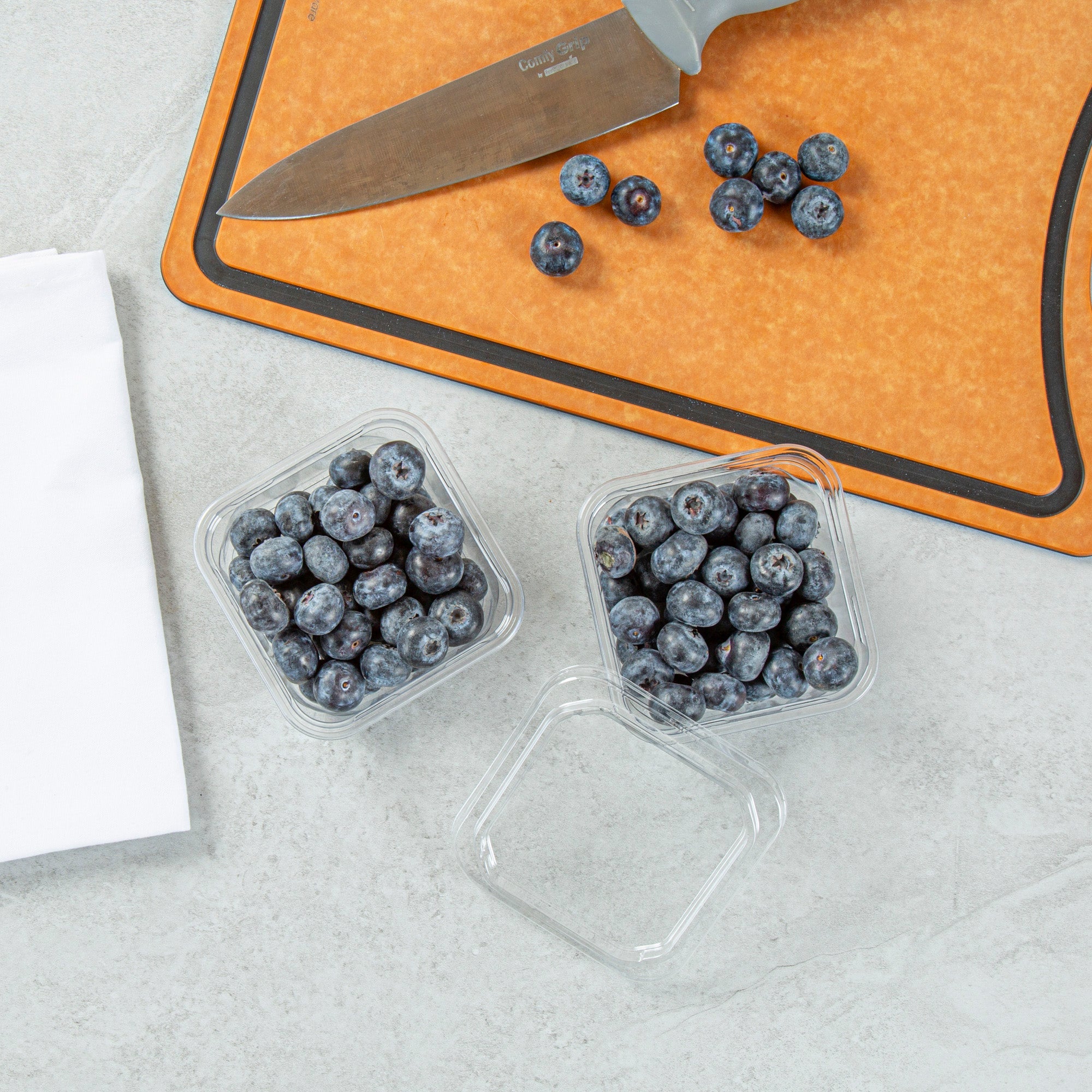 Thermo Tek 12 oz Square Clear Plastic Deli / Snack Container - 4 1/2" x 4 1/2" x 2" - 100 count box