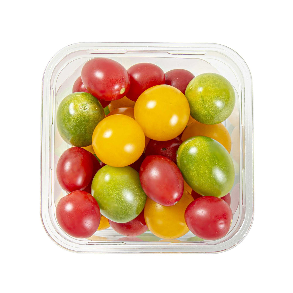 Thermo Tek 20 oz Square Clear Plastic Deli / Snack Container - 4 1/2" x 4 1/2" x 3 1/2" - 50 count box