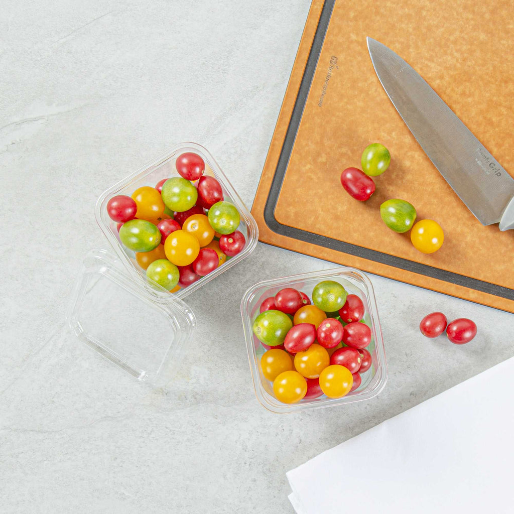 Thermo Tek 20 oz Square Clear Plastic Deli / Snack Container - 4 1/2" x 4 1/2" x 3 1/2" - 50 count box