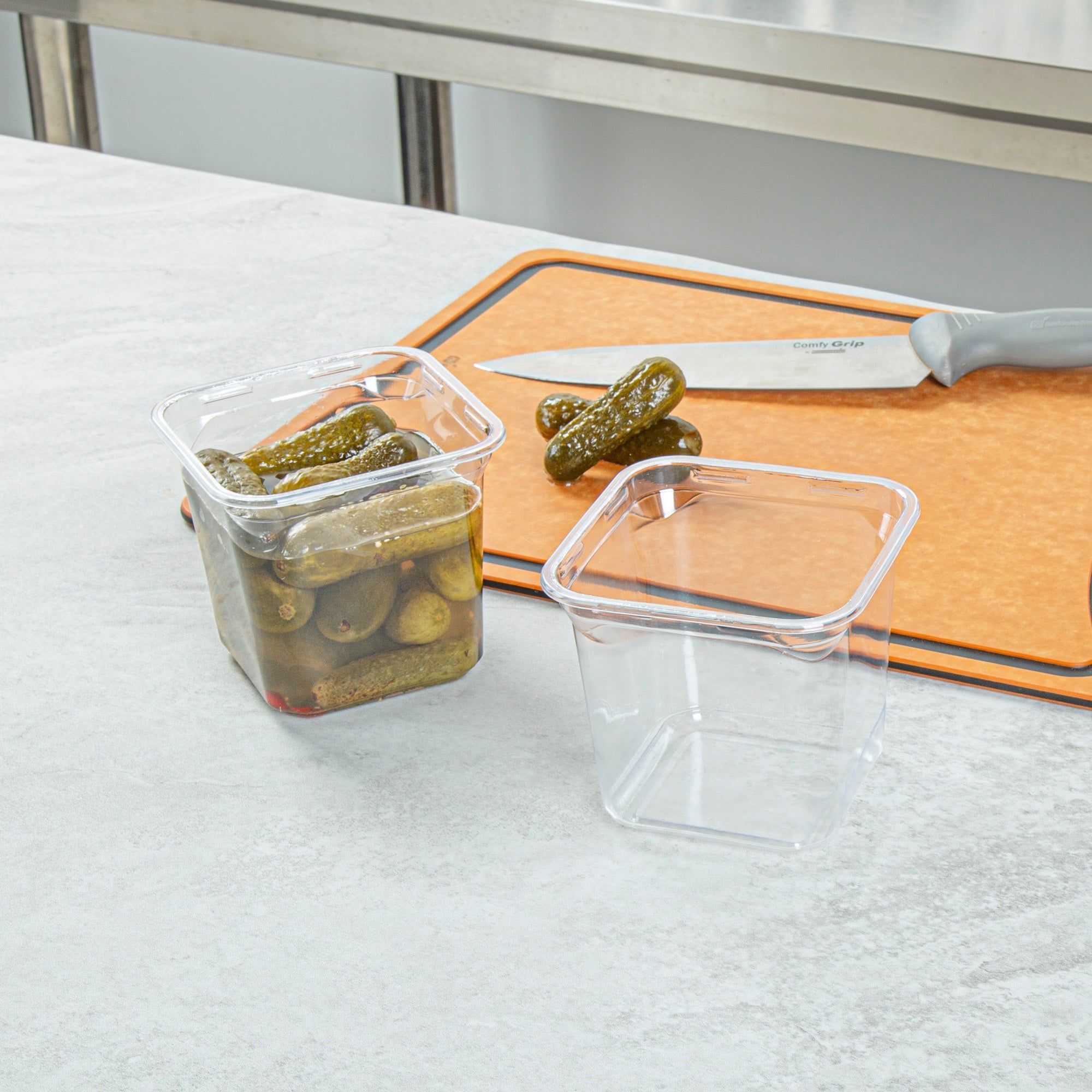 Thermo Tek 24 oz Square Clear Plastic Deli / Snack Container - 4 1/2" x 4 1/2" x 4 1/4" - 100 count box