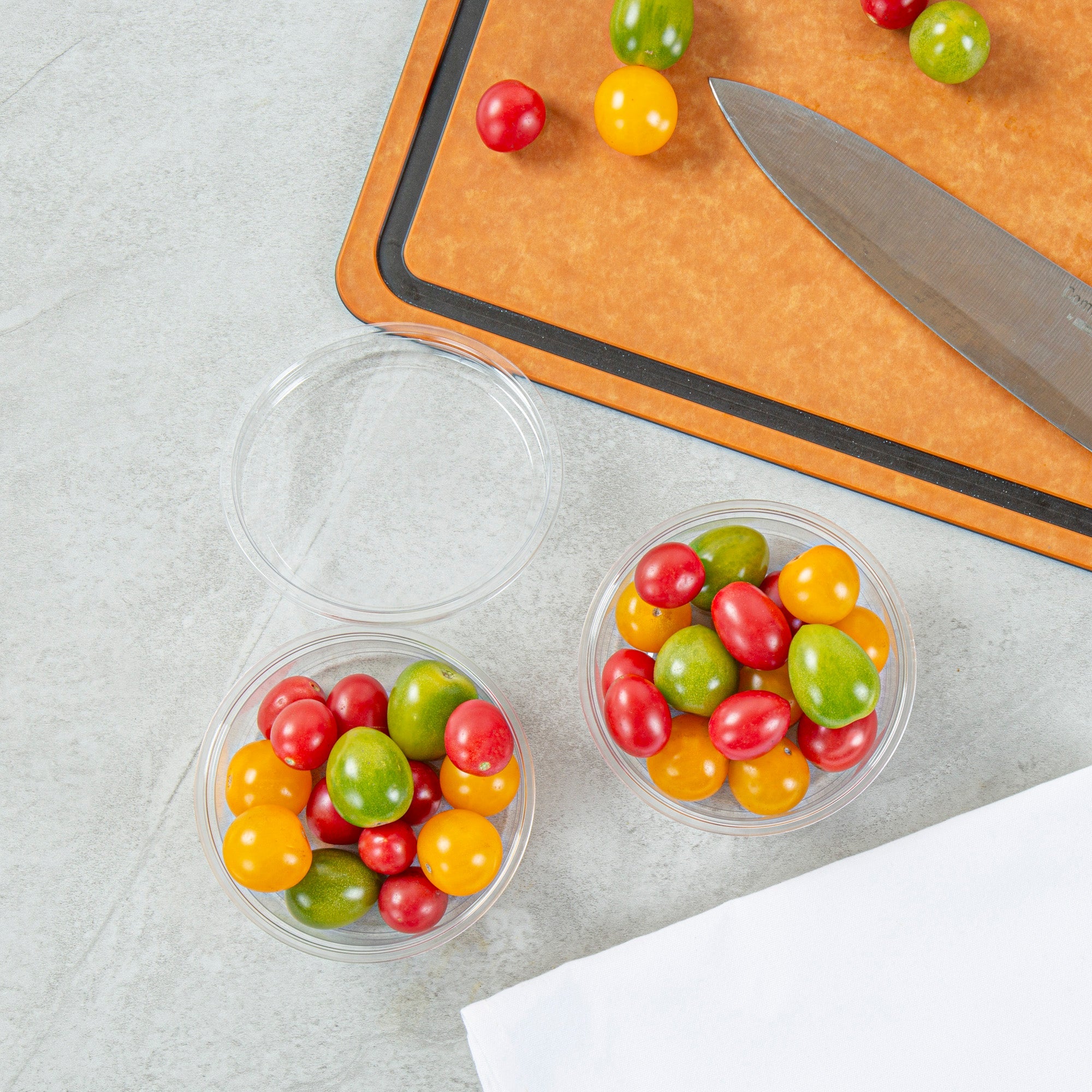 Thermo Tek 8 oz Round Clear Plastic To Go Deli Container - 4 1/2" x 4 1/2" x 1 1/2" - 25 count box
