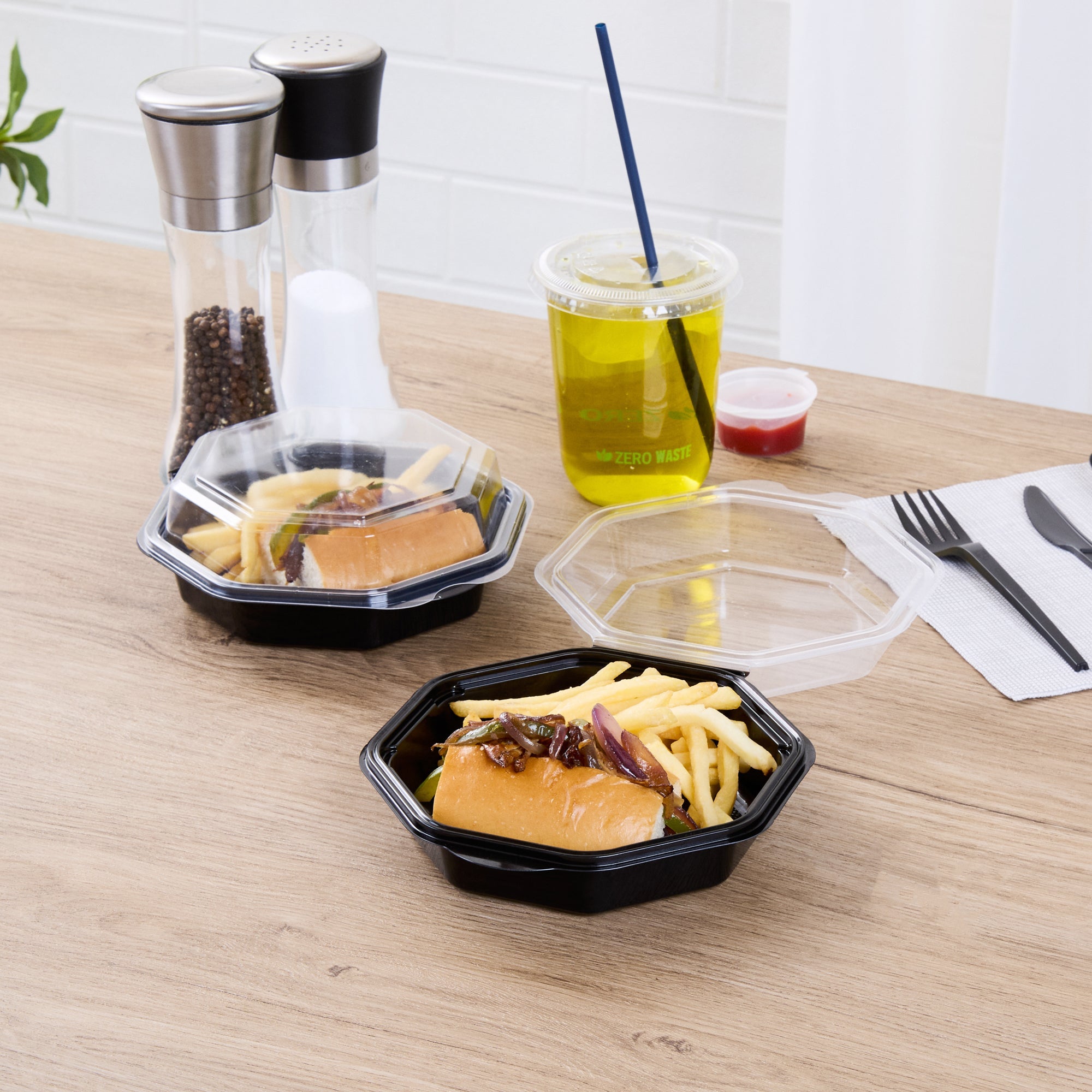 Chef 101 Octagon Black Plastic Food Container - with Clear Lid - 6 1/4" x 6 1/4" x 2" - 100 count box