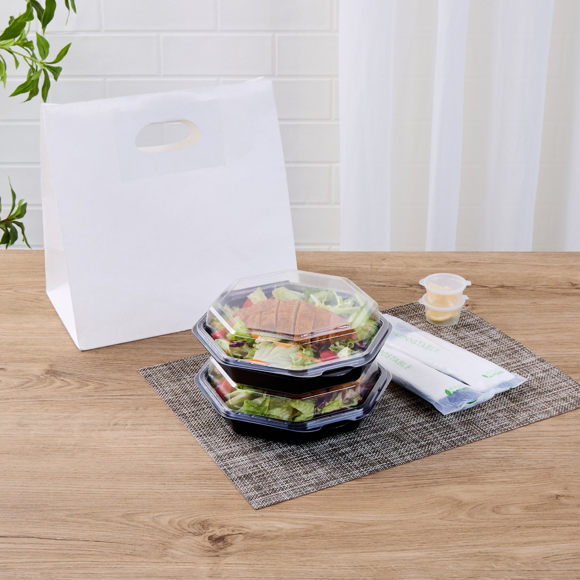 Chef 101 Octagon Black Plastic Food Container - with Clear Lid - 7 1/2" x 7 1/2" x 2 1/4" - 100 count box