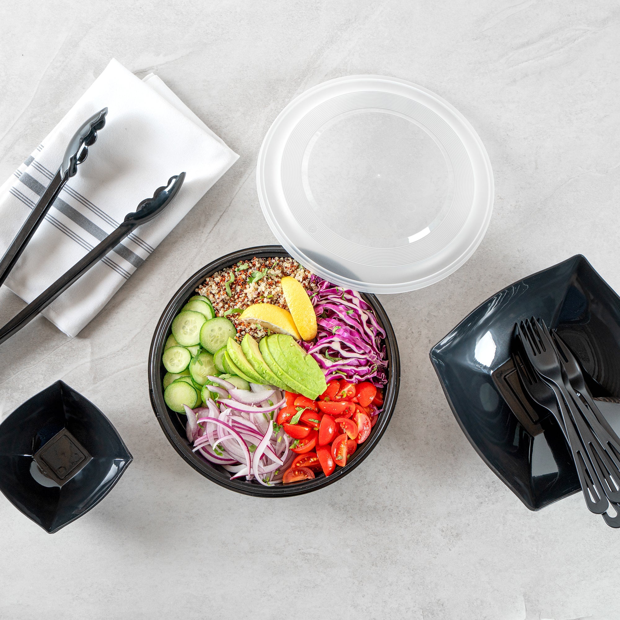 Cater Tek 51 oz Round Black Plastic Catering / Serving Bowl - with Clear Lid, Microwavable - 9 1/4" x 9 1/4" x 3" - 25 count box
