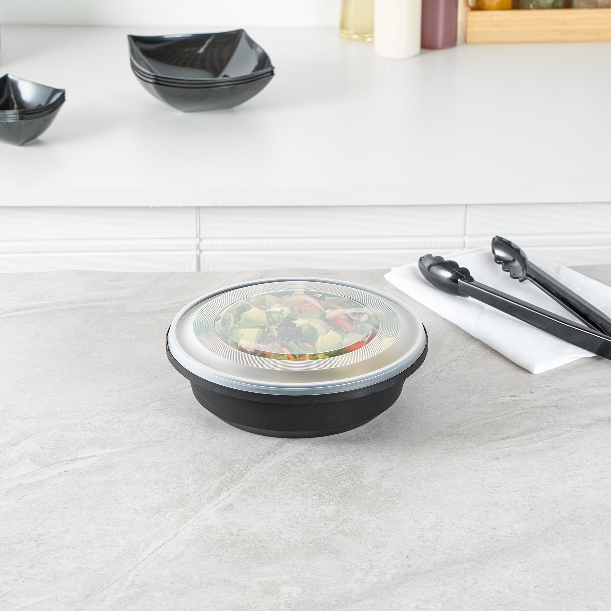 Cater Tek 68 oz Round Black Plastic Catering / Serving Bowl - with Clear Lid, Microwavable - 9 3/4" x 9 3/4" x 3" - 25 count box