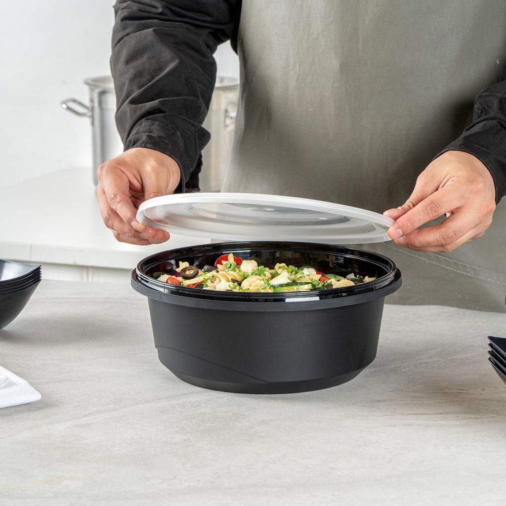 Cater Tek 101 oz Round Black Plastic Catering / Serving Bowl - with Clear Lid, Microwavable - 9 3/4" x 9 3/4" x 4" - 100 count box
