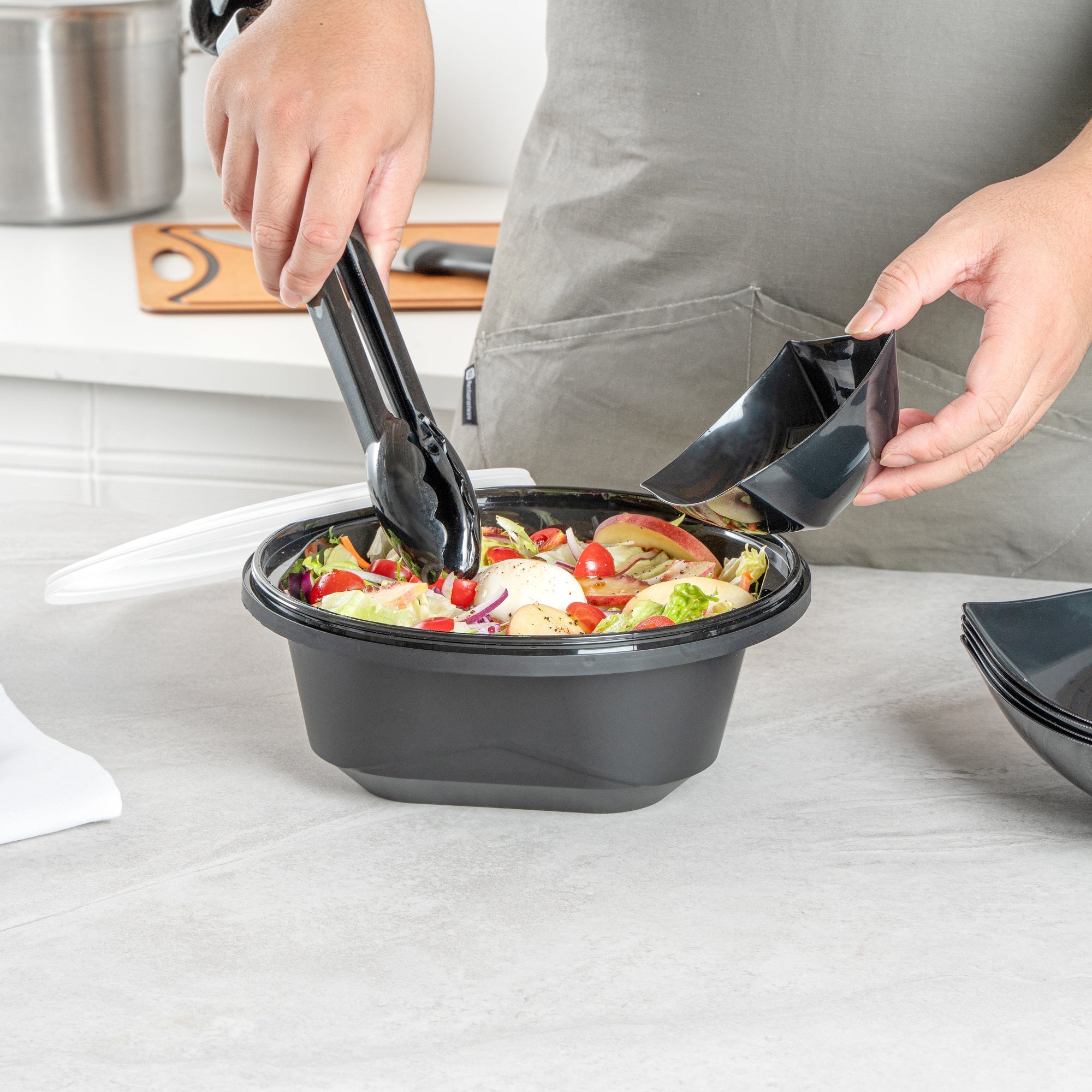 Cater Tek 85 oz Round Black Catering / Serving Bowl - with Clear Lid, Microwavable - 9 3/4" x 9 3/4" x 3 3/4" - 25 count box