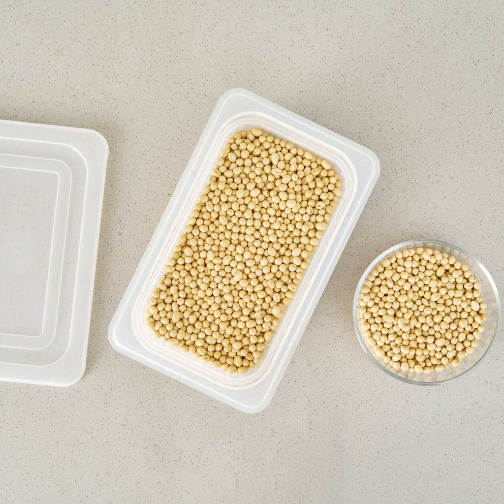 Met Lux Rectangle White Polypropylene 1/4 Size Food Pan - 6" Deep, with Label - 1 count box