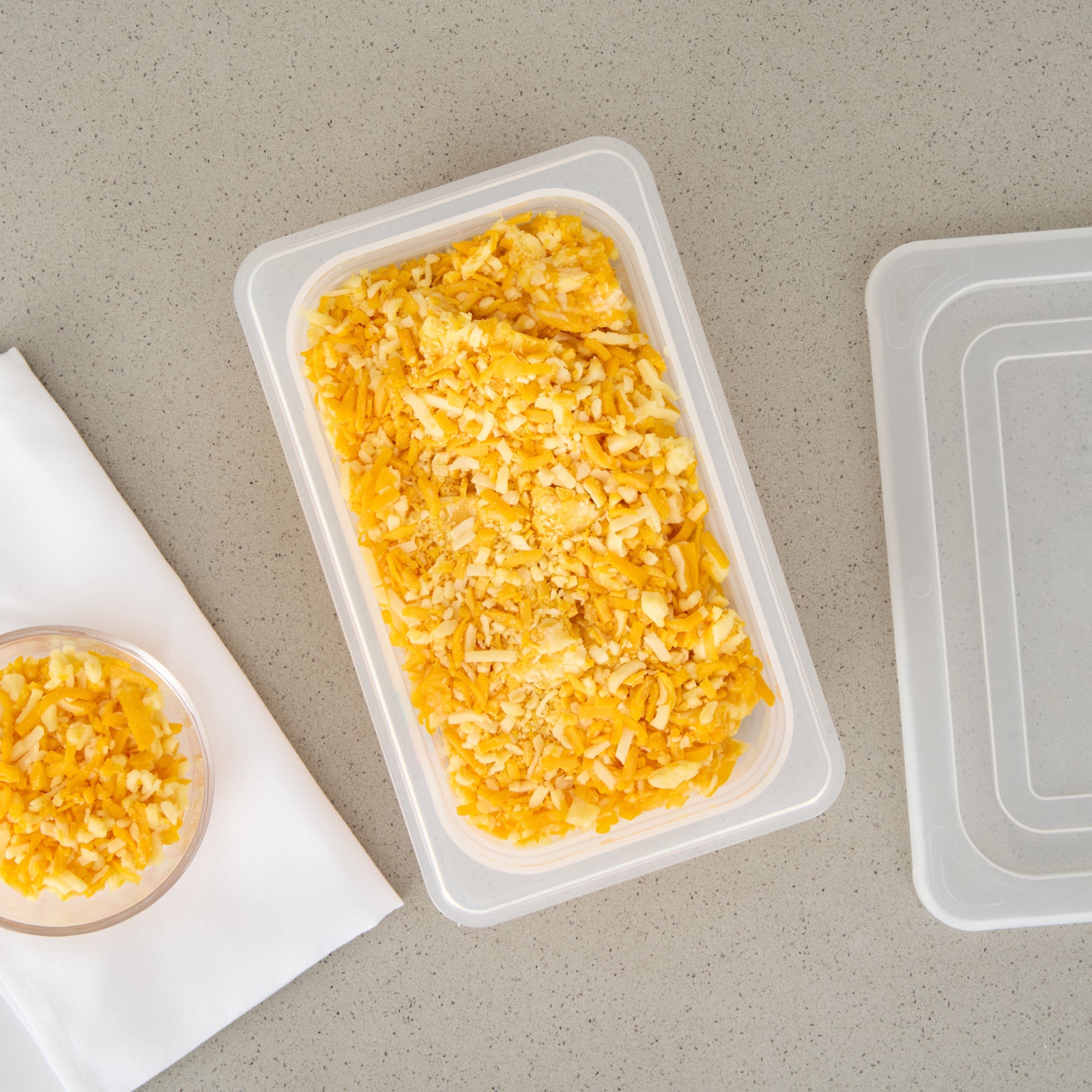 Met Lux Rectangle White Polypropylene 1/4 Size Food Pan - 2.5" Deep, with Label - 10 count box