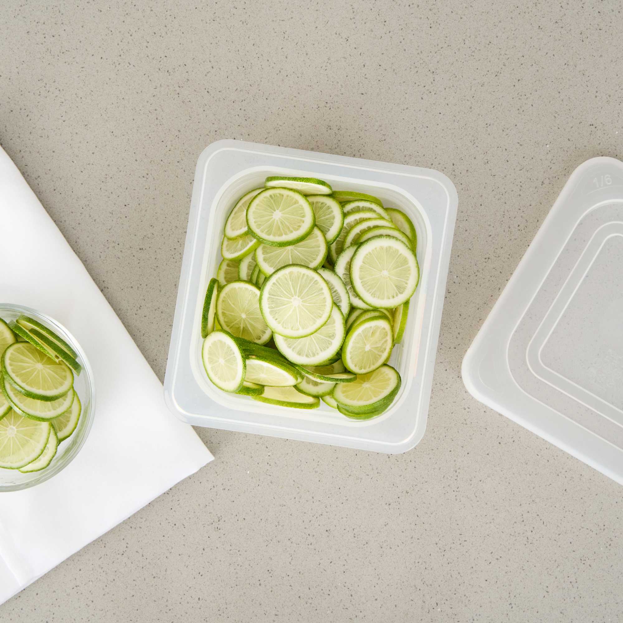 Met Lux Square White Polypropylene 1/6 Size Food Pan - 2.5" Deep, with Label - 6 3/4" x 6 1/4" x 2 1/2" - 1 count box