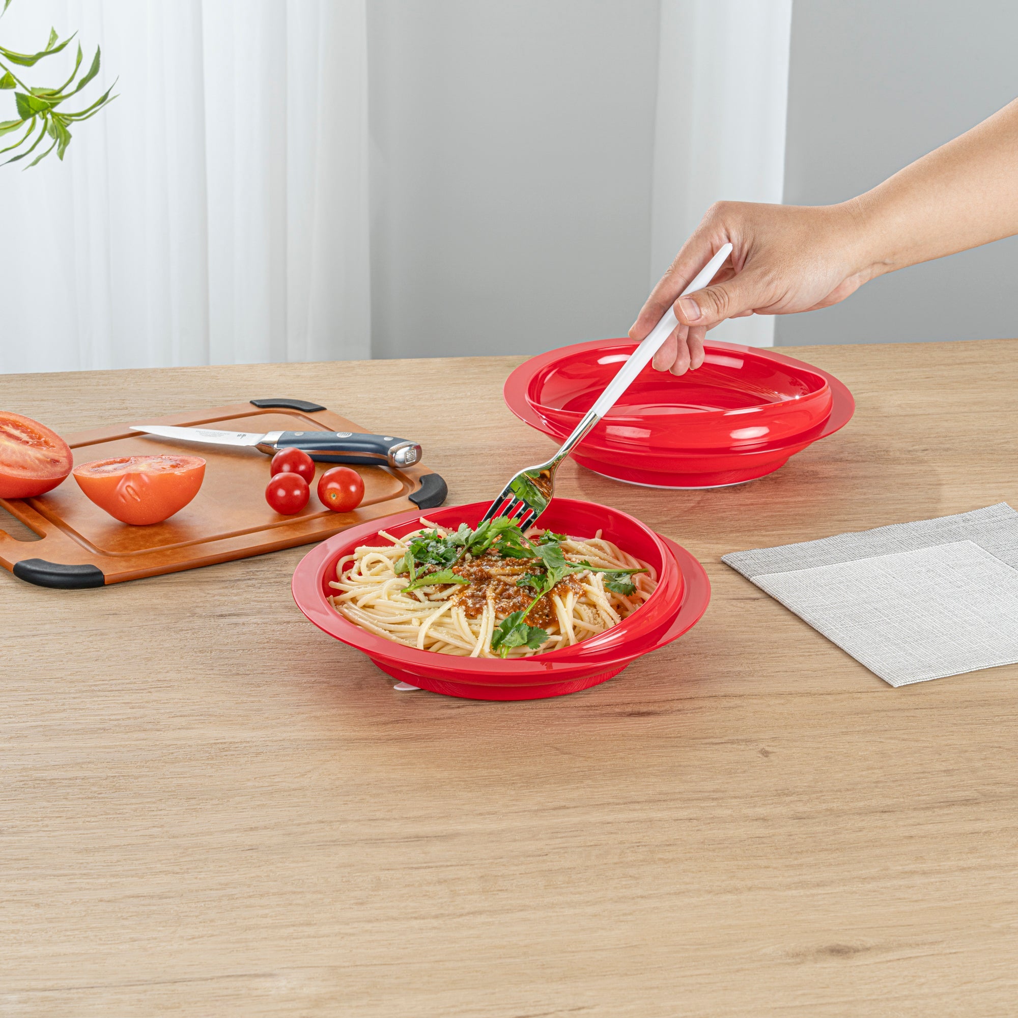 Adapt Tek Round Red Plastic Scoop Plate - Spillproof, with Suction Base - 9" x 9" x 2 1/4" - 20 count box