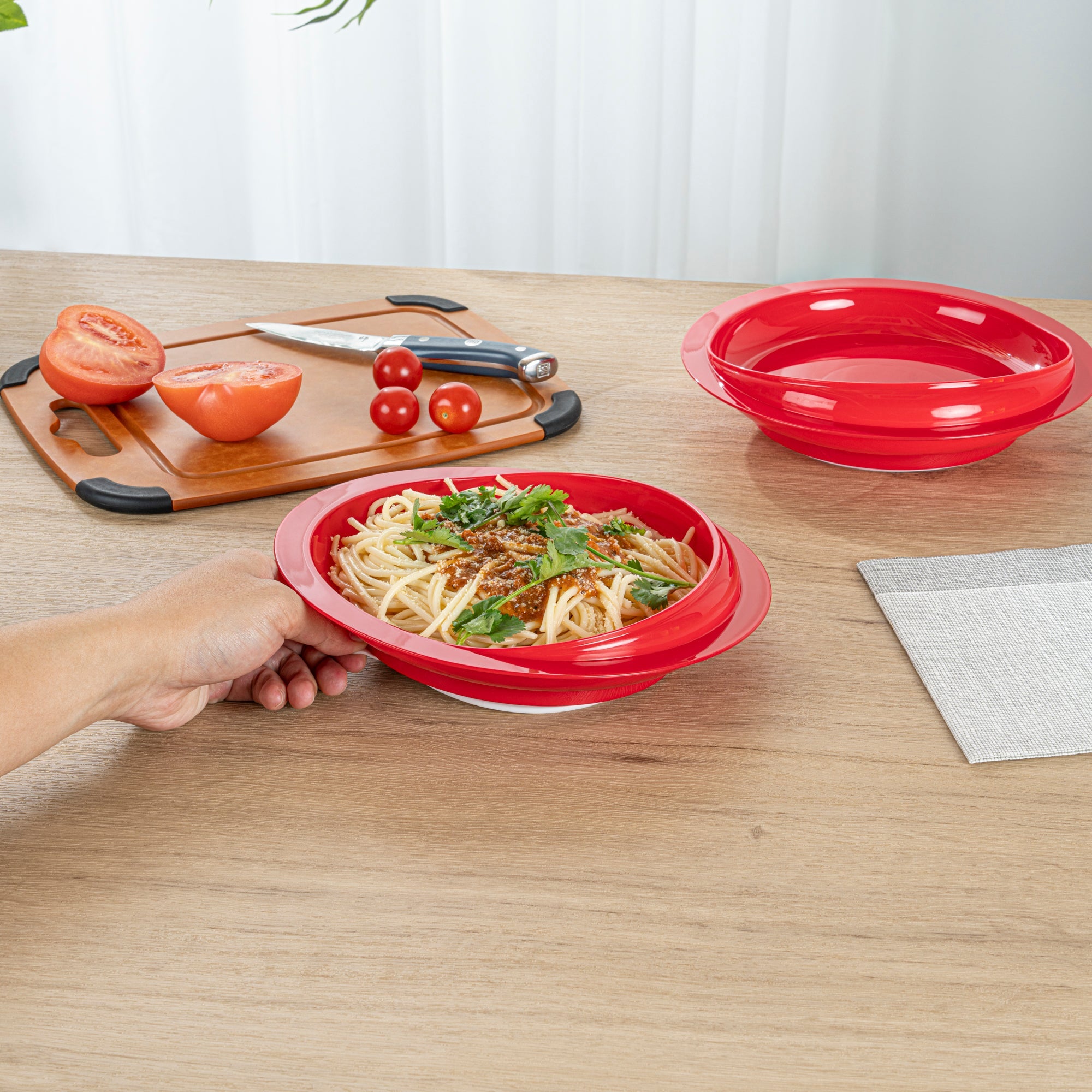 Adapt Tek Round Red Plastic Scoop Plate - Spillproof, with Suction Base - 9" x 9" x 2 1/4" - 20 count box