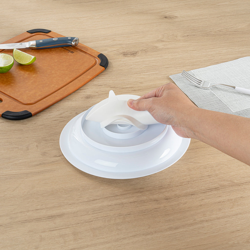 Adapt Tek Round White Plastic Scoop Plate - Spillproof, with Suction Base - 9" x 9" x 2 1/4" - 1 count box
