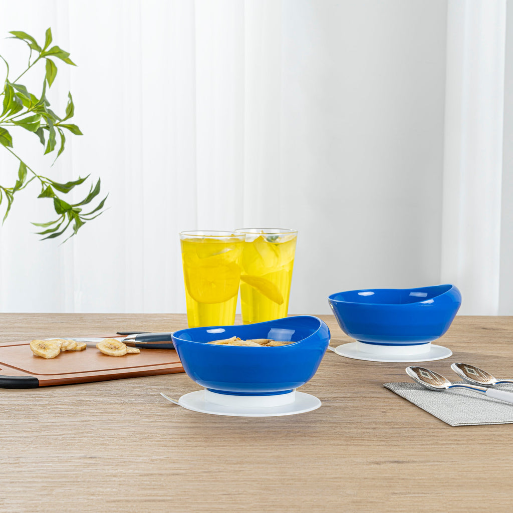 Adapt Tek 19 oz Round Blue Plastic Scoop Bowl - Spillproof, with Suction Base - 5 3/4" x 5 3/4" x 3" - 1 count box