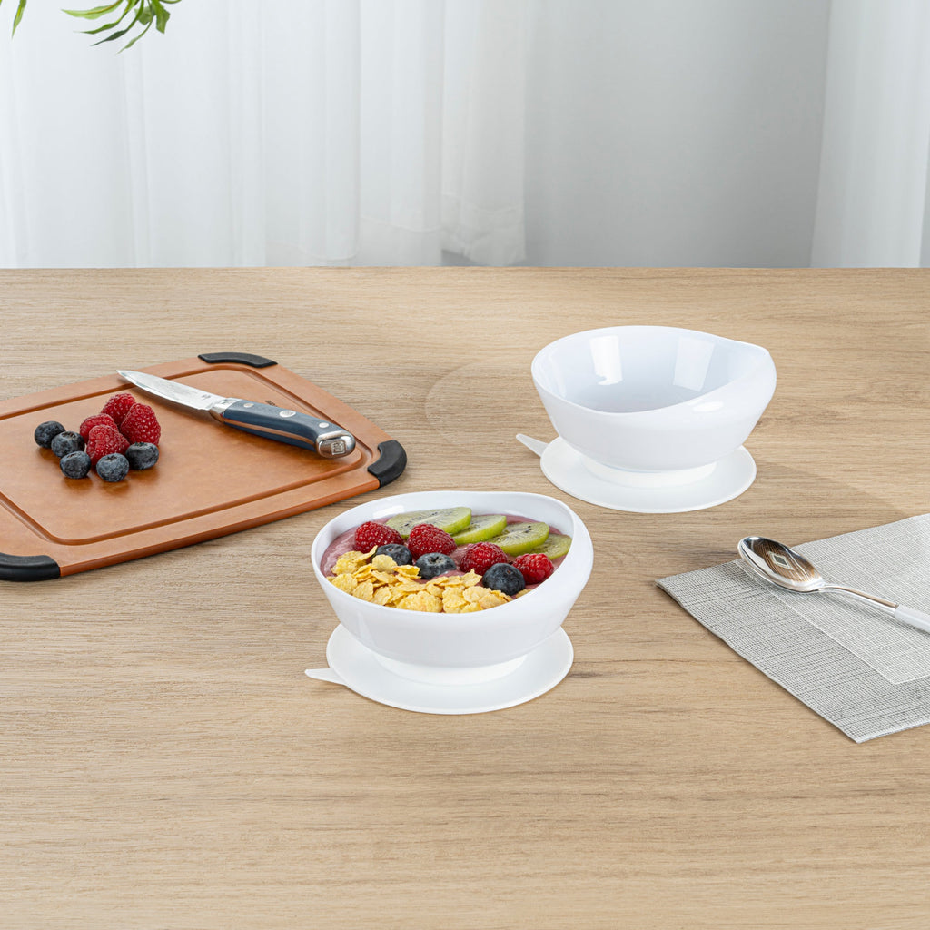 Adapt Tek 19 oz Round White Plastic Scoop Bowl - Spillproof, with Suction Base - 5 3/4" x 5 3/4" x 3" - 1 count box