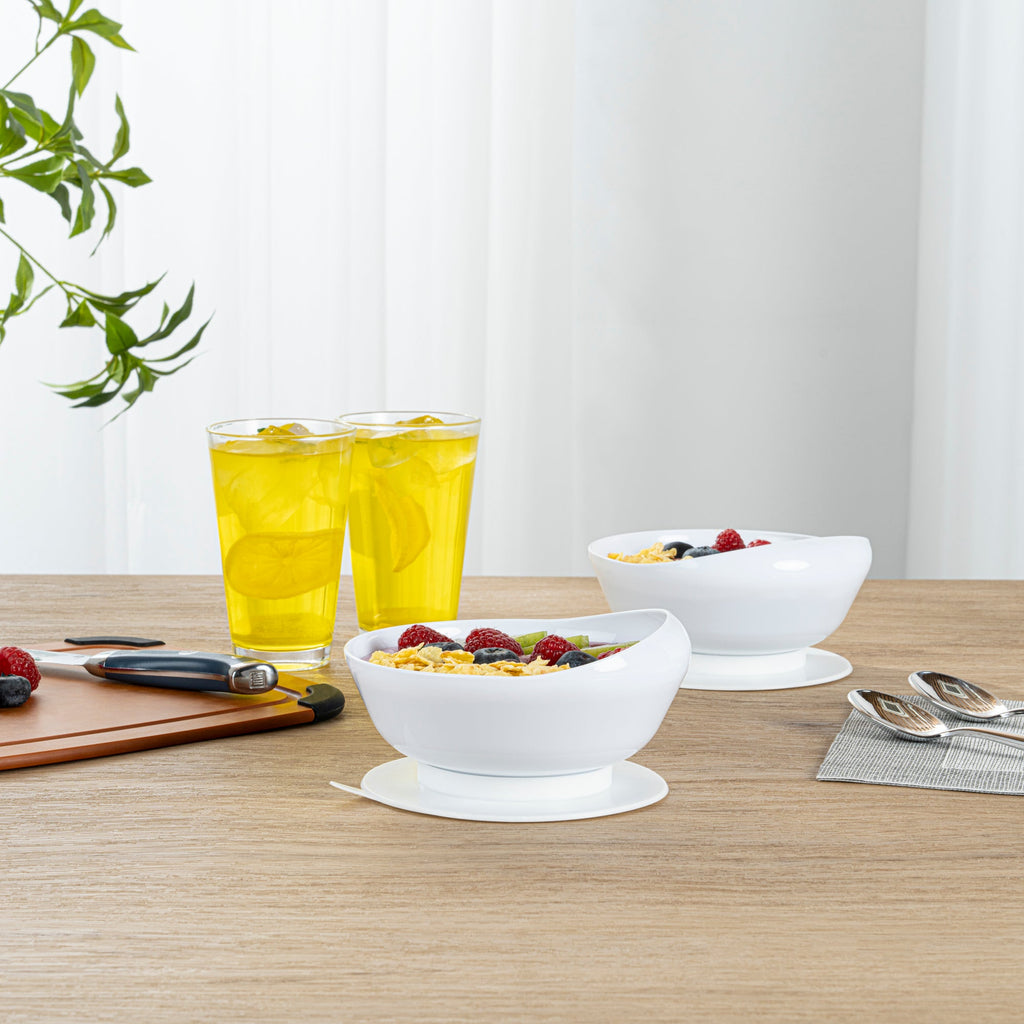Adapt Tek 19 oz Round White Plastic Scoop Bowl - Spillproof, with Suction Base - 5 3/4" x 5 3/4" x 3" - 20 count box