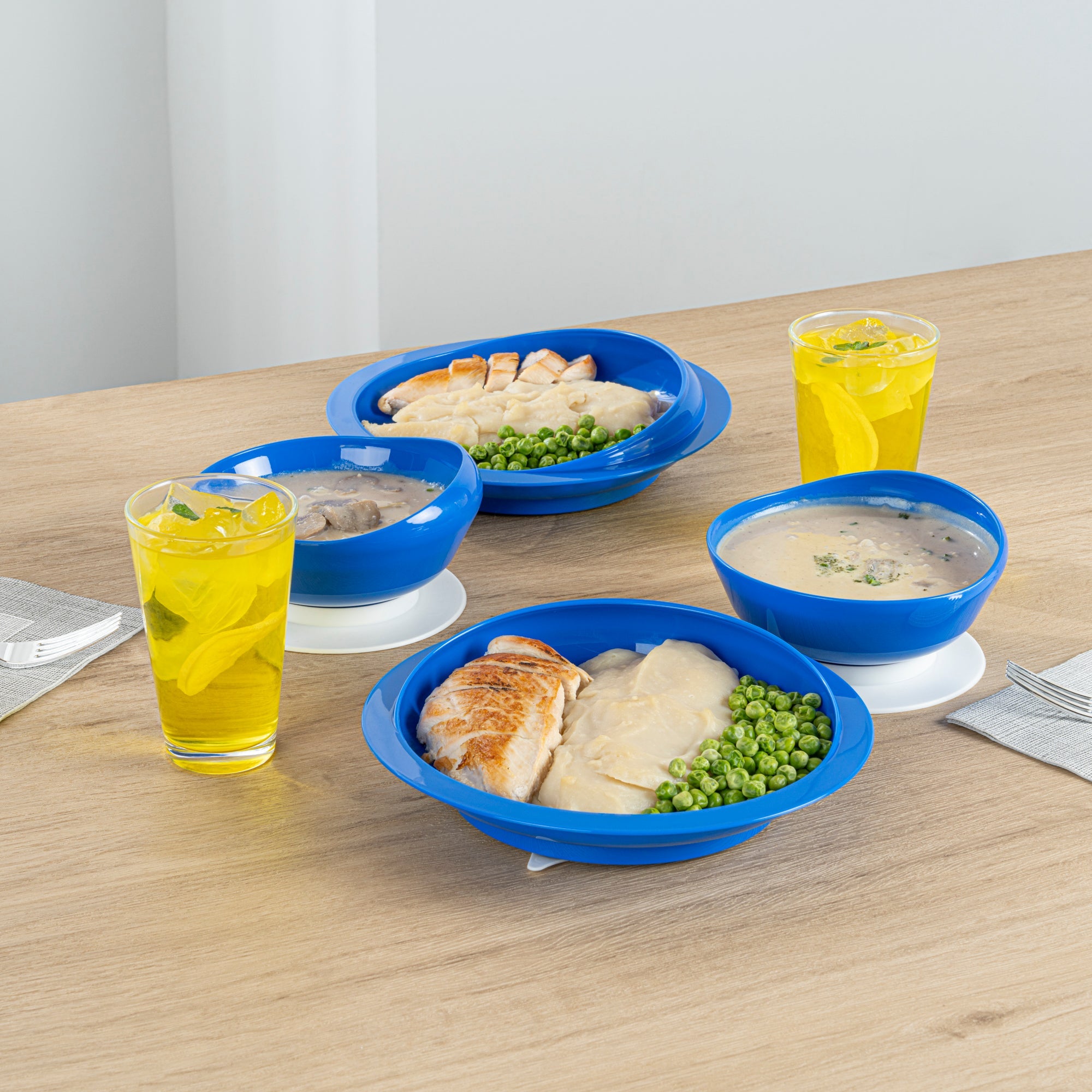 Adapt Tek Blue Plastic 2-Piece Scoop Plate and Bowl Set - Spillproof, with Suction Base - Includes 20 Plates and 20 Bowls