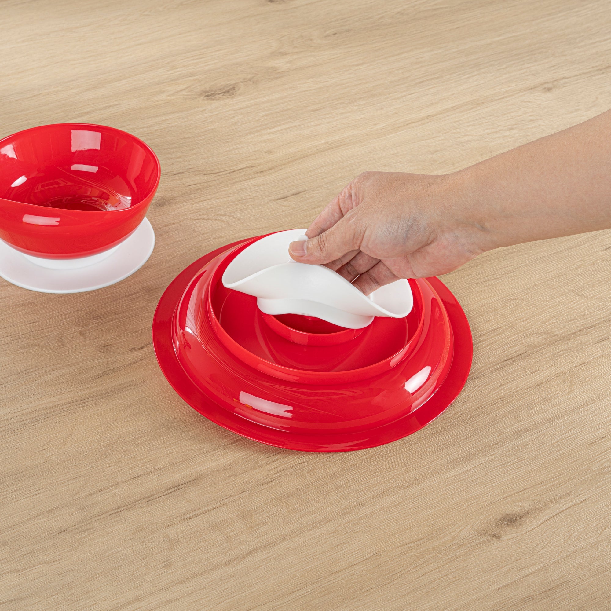 Adapt Tek Red Plastic 2-Piece Scoop Plate and Bowl Set - Spillproof, with Suction Base - Includes 20 Plates and 20 Bowls