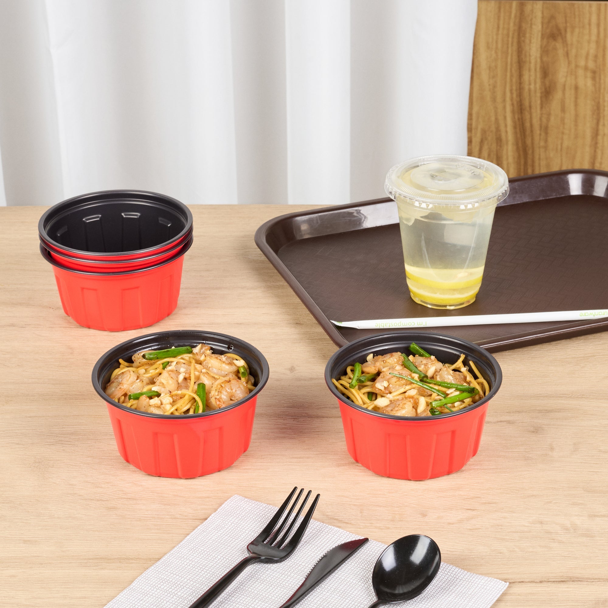 Bento Tek 12 oz Round Red Plastic To Go Box - Microwave-Safe - 4 3/4" x 4 3/4" x 2 1/4" - 200 count box